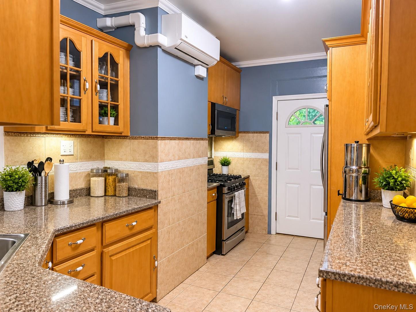 732 E 223rd Street – For Sale photo 3