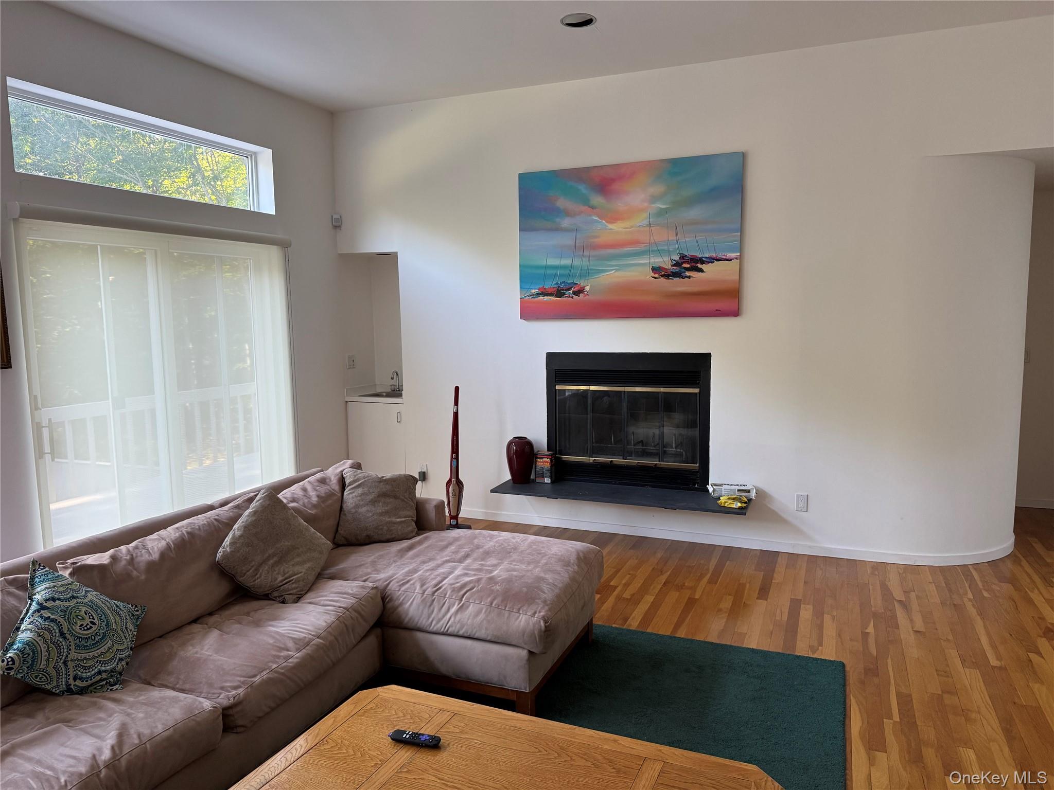2 Little Court – For Sale photo 24