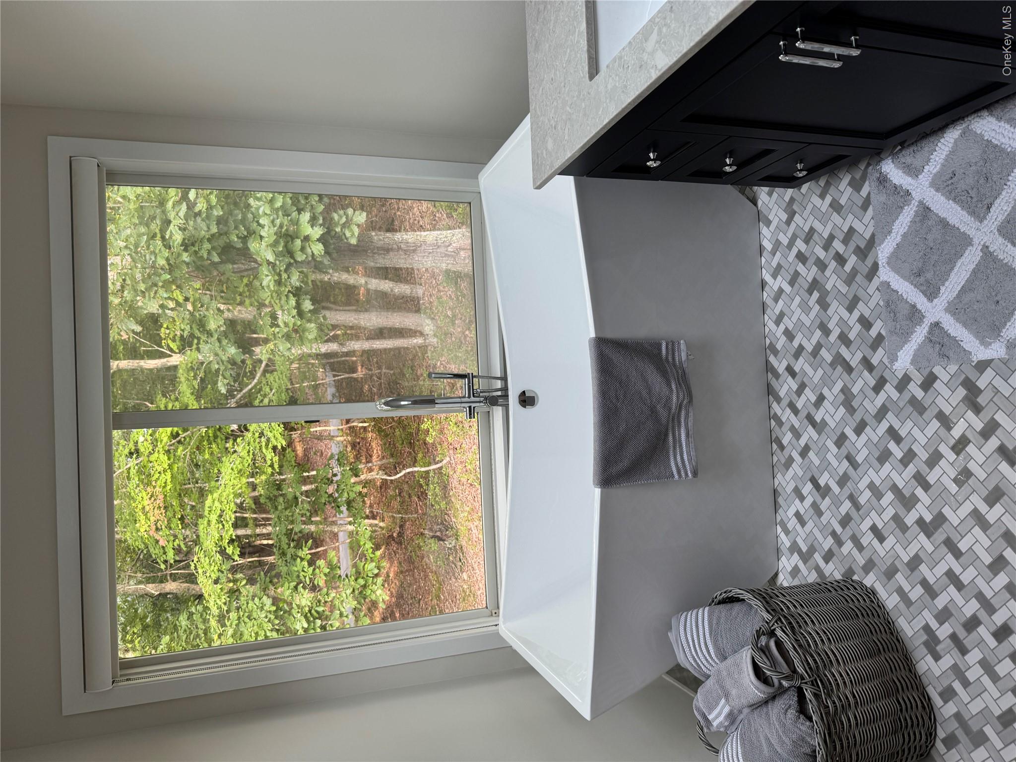 2 Little Court – For Sale photo 15