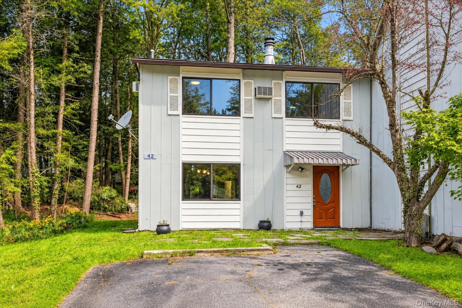 42 Peter Way – For Sale photo 2