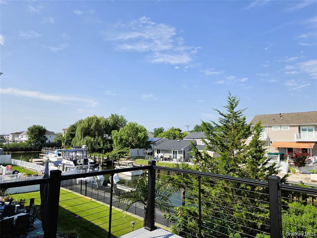 2706 Peconic Avenue – For Rent photo 4