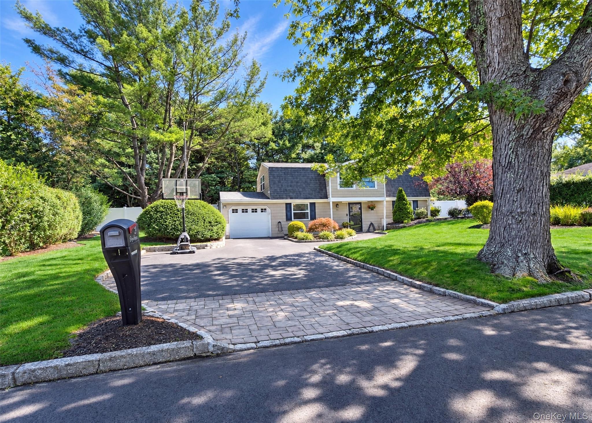 29 Ivy League Lane – For Sale photo 3