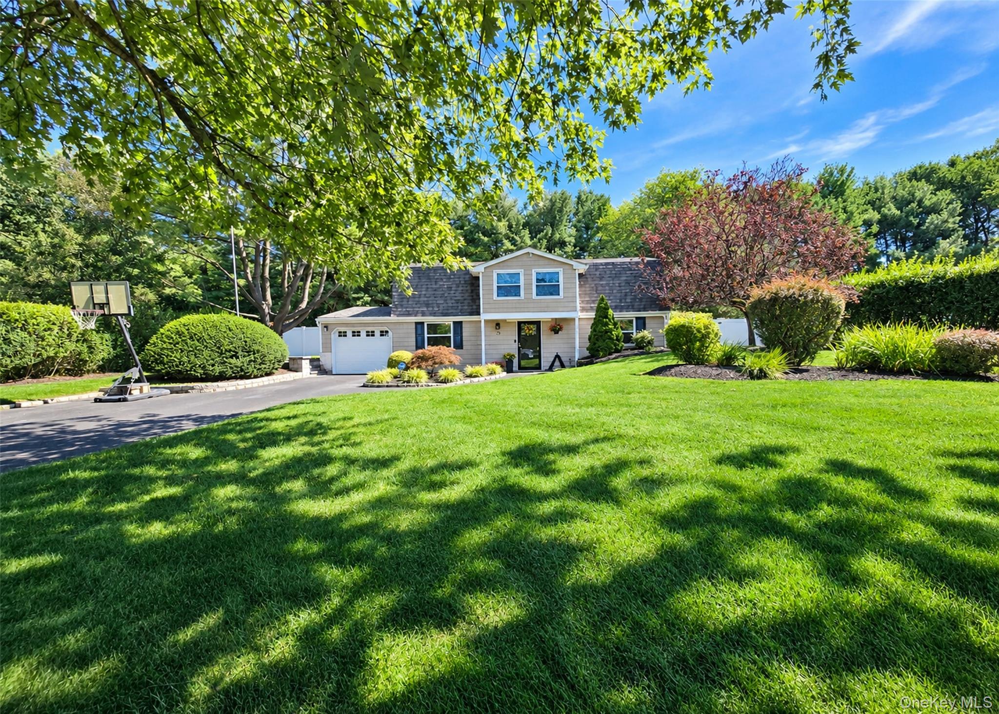 29 Ivy League Lane – For Sale photo 2