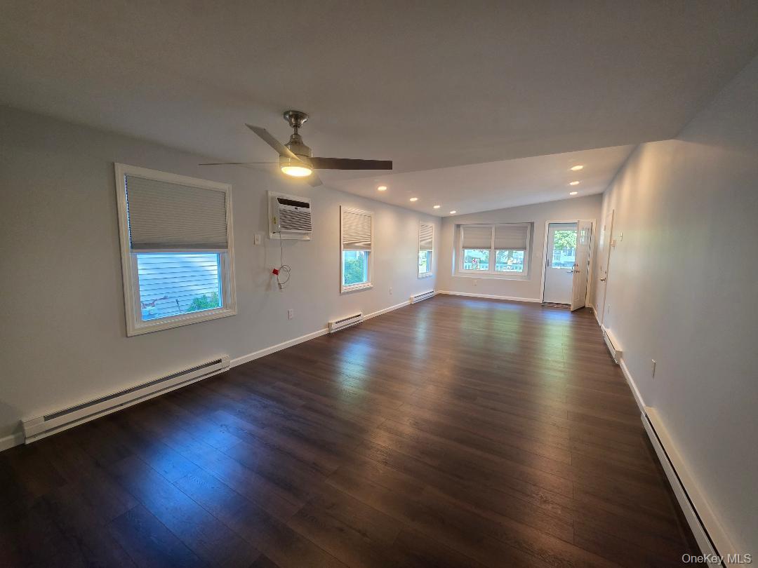 201 Village Circle W – For Sale photo 7