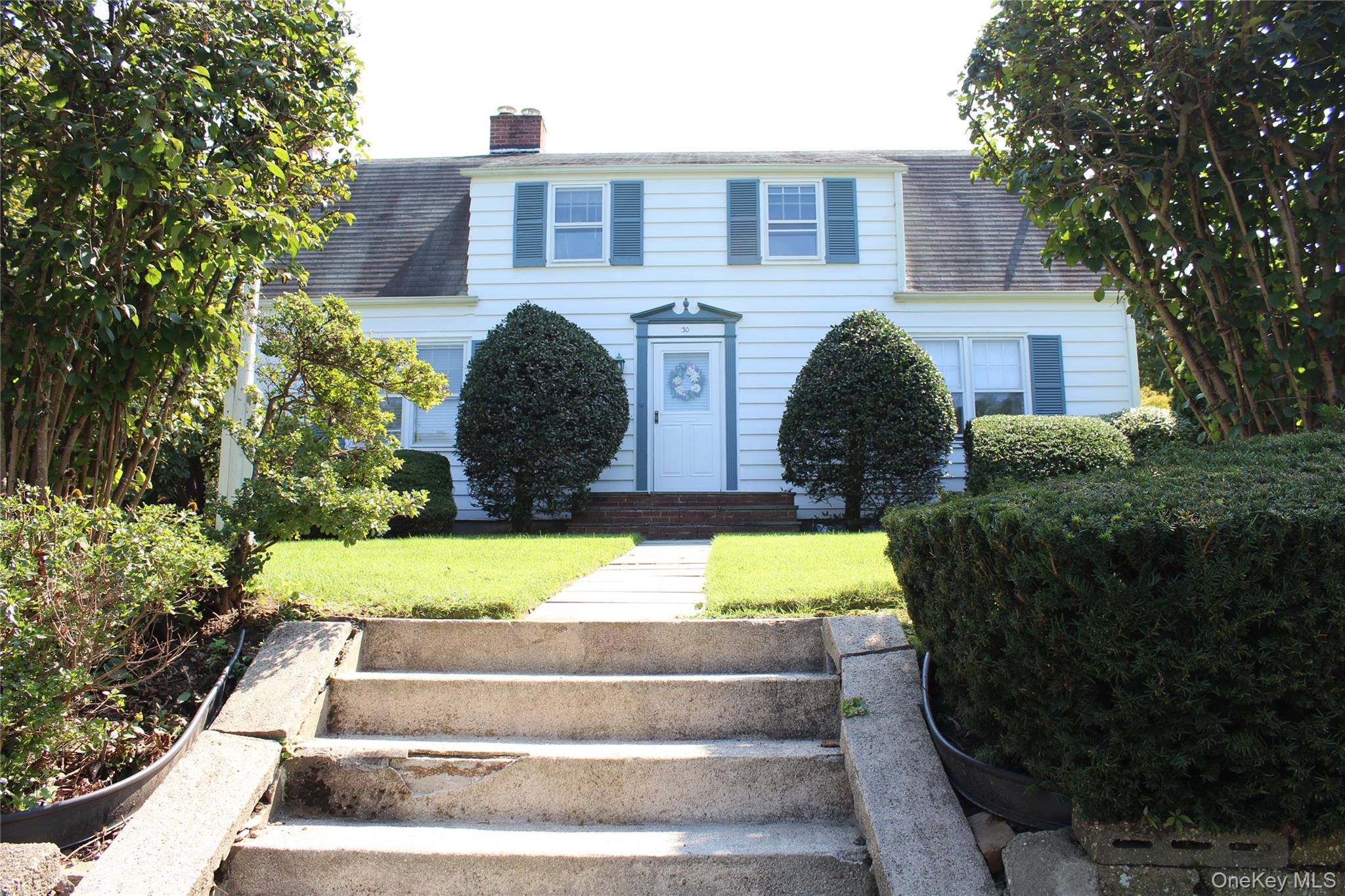 30 Randou Drive – For Sale photo 2