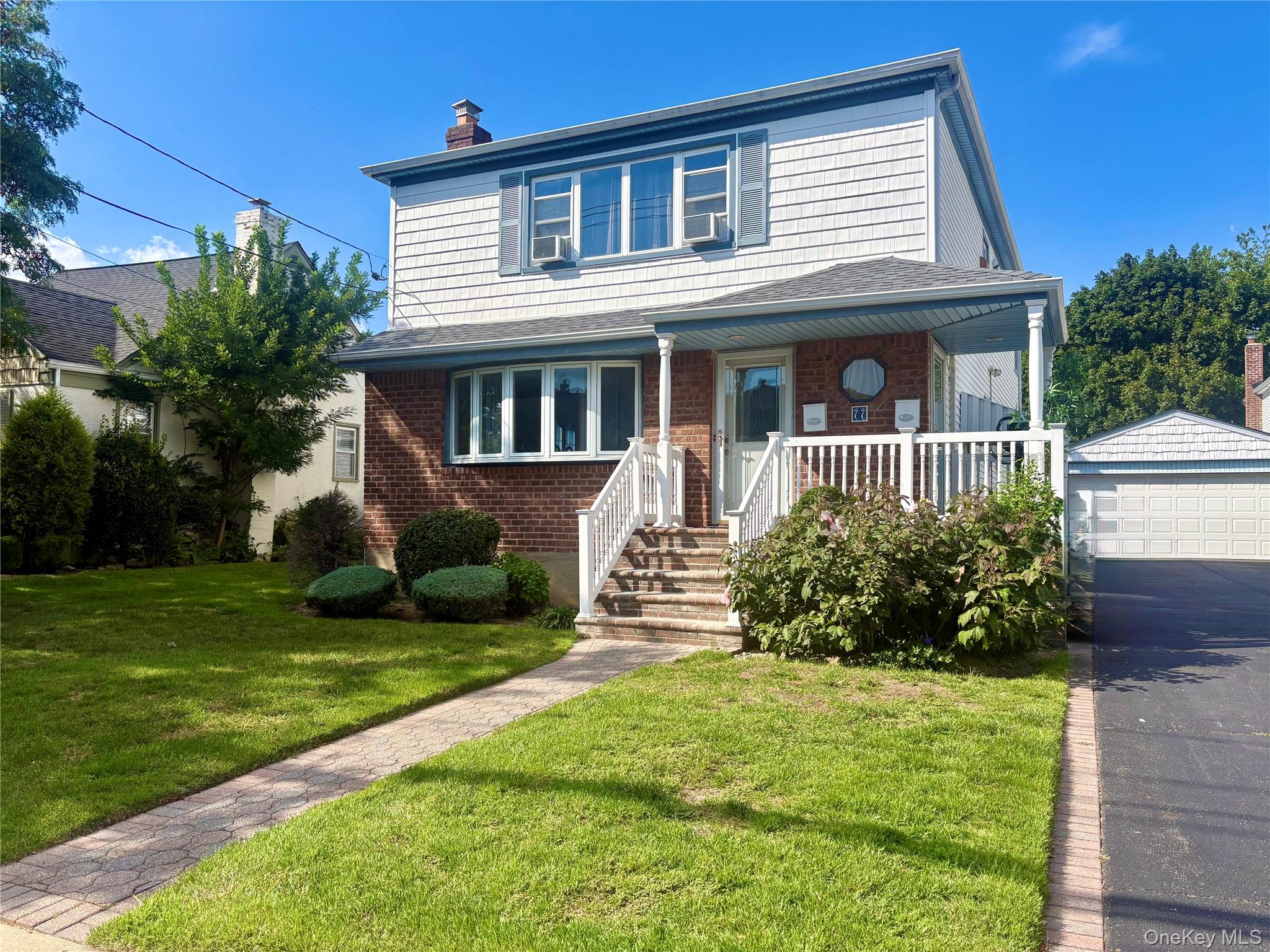 77 Hendrickson Avenue – For Rent