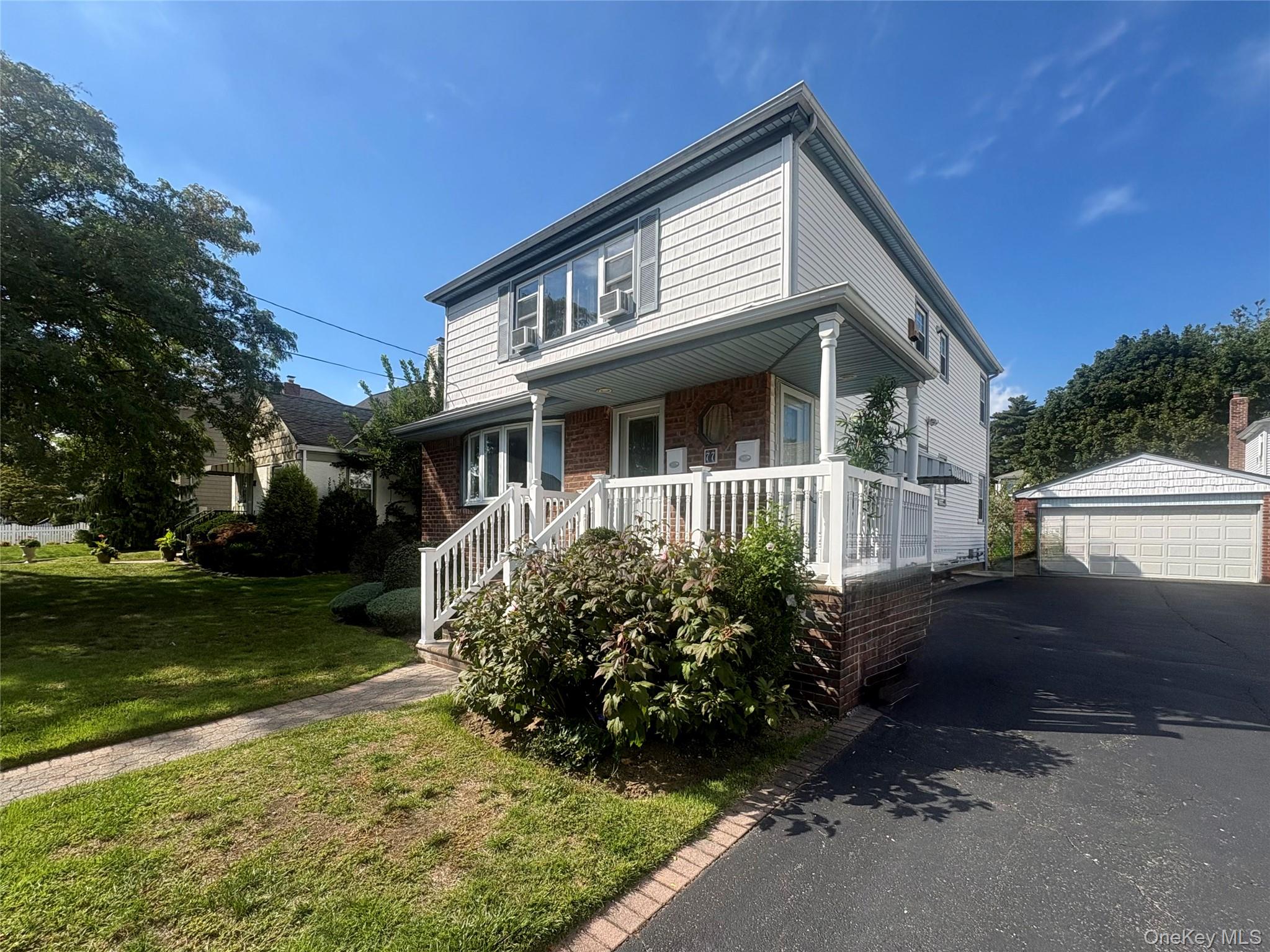 77 Hendrickson Avenue – For Rent photo 2