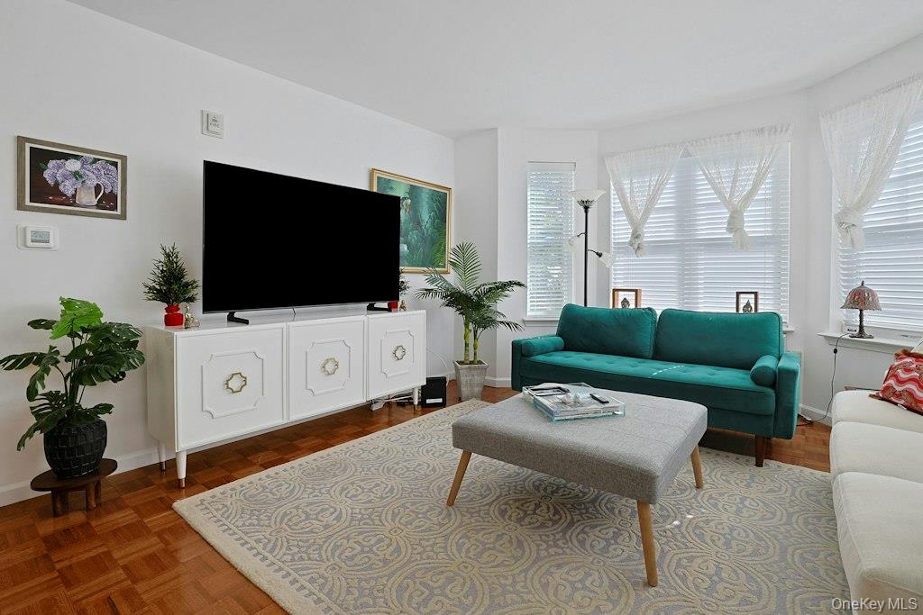 207 Sutton Drive, Unit 207