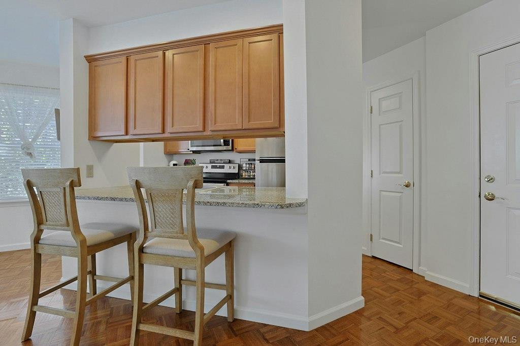 207 Sutton Drive, Unit 207 photo 10