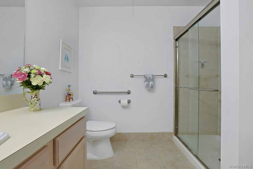 207 Sutton Drive, Unit 207 photo 22