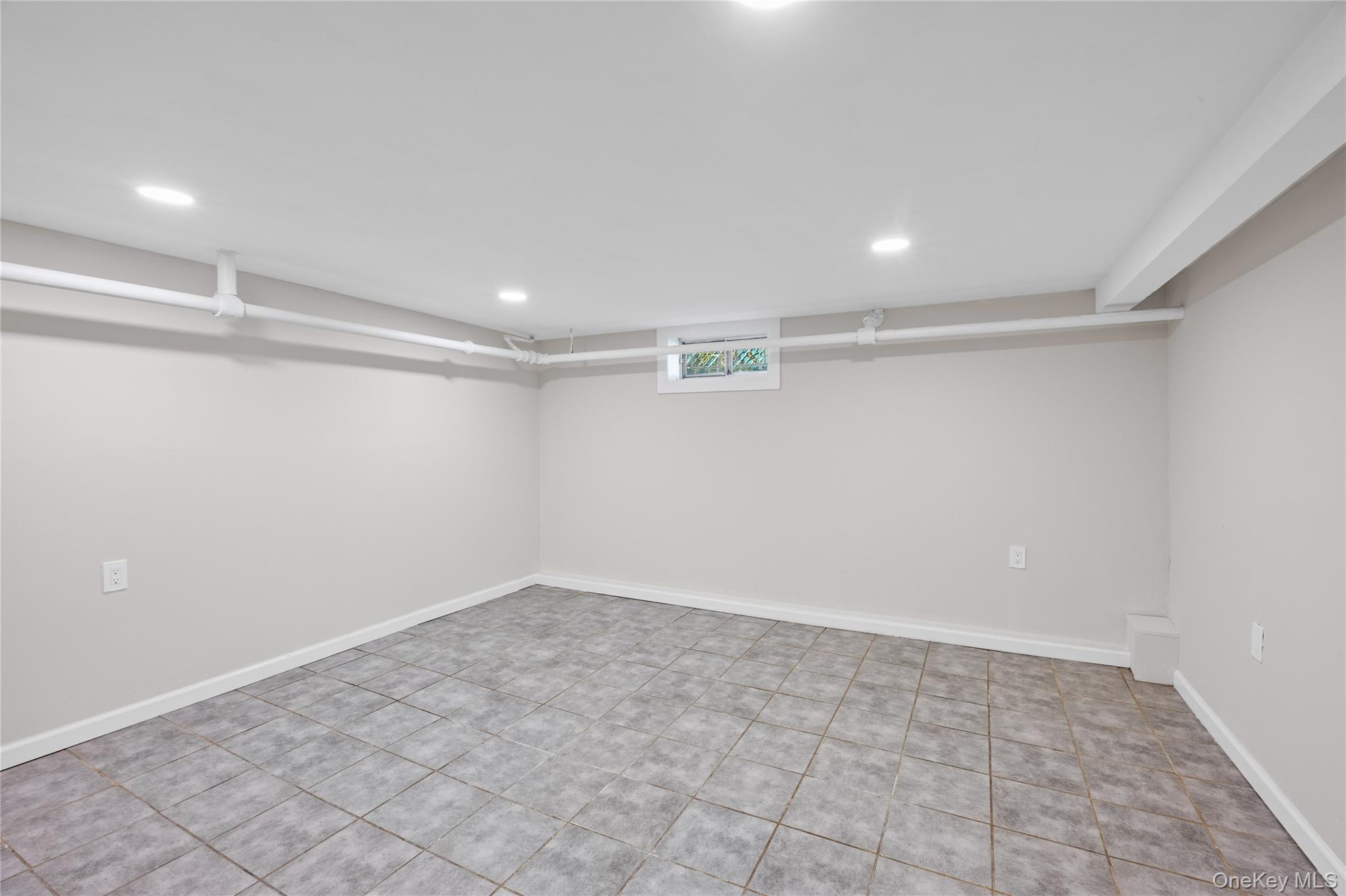1900 Carleton Place – For Sale photo 27
