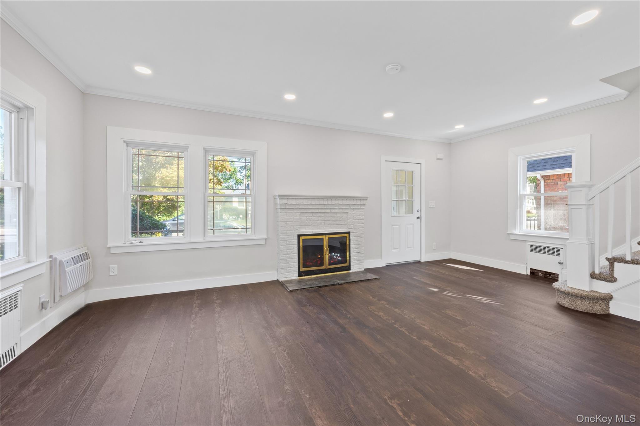 1900 Carleton Place – For Sale photo 3
