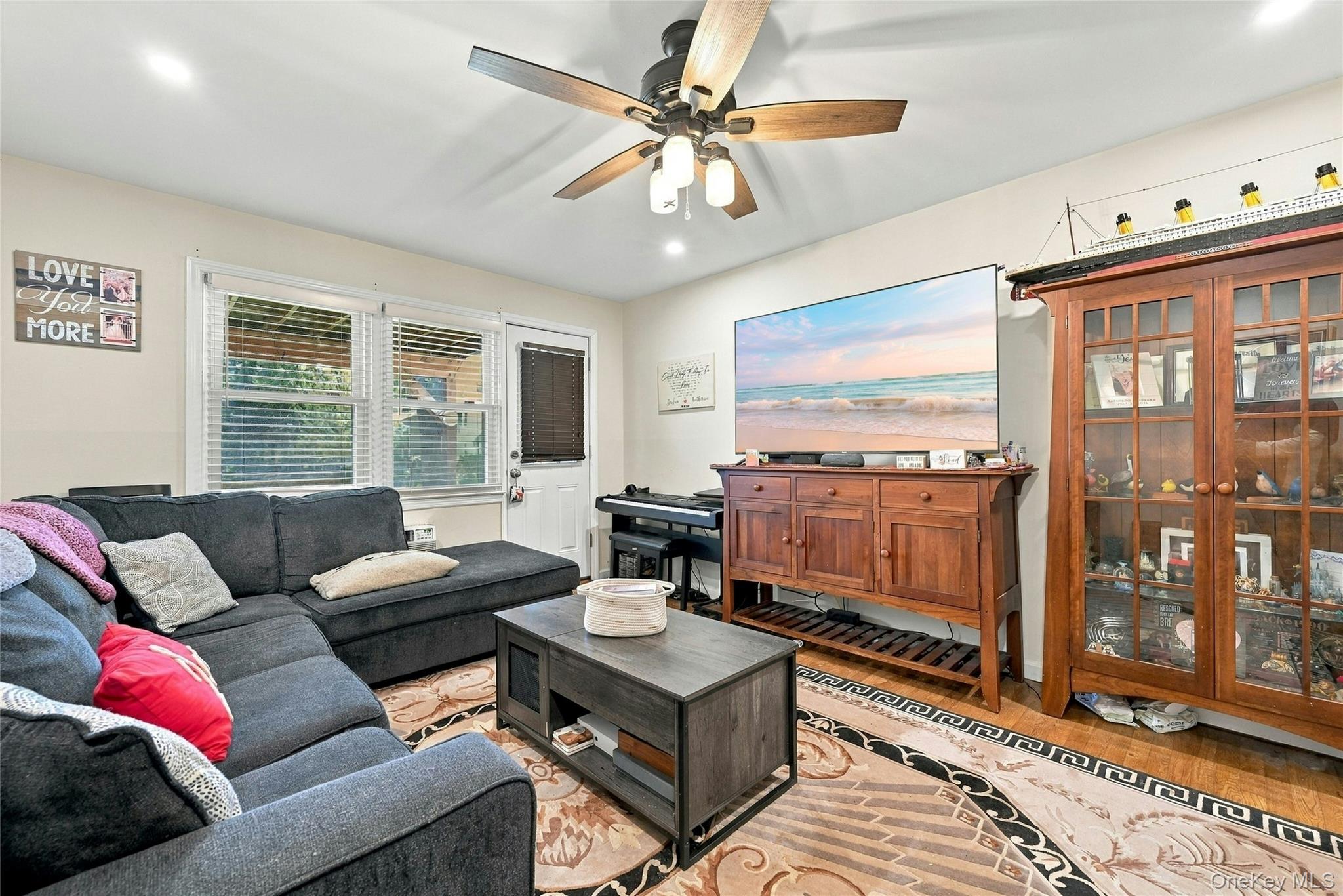 97 Cardinal Lane, Unit 1b photo 4