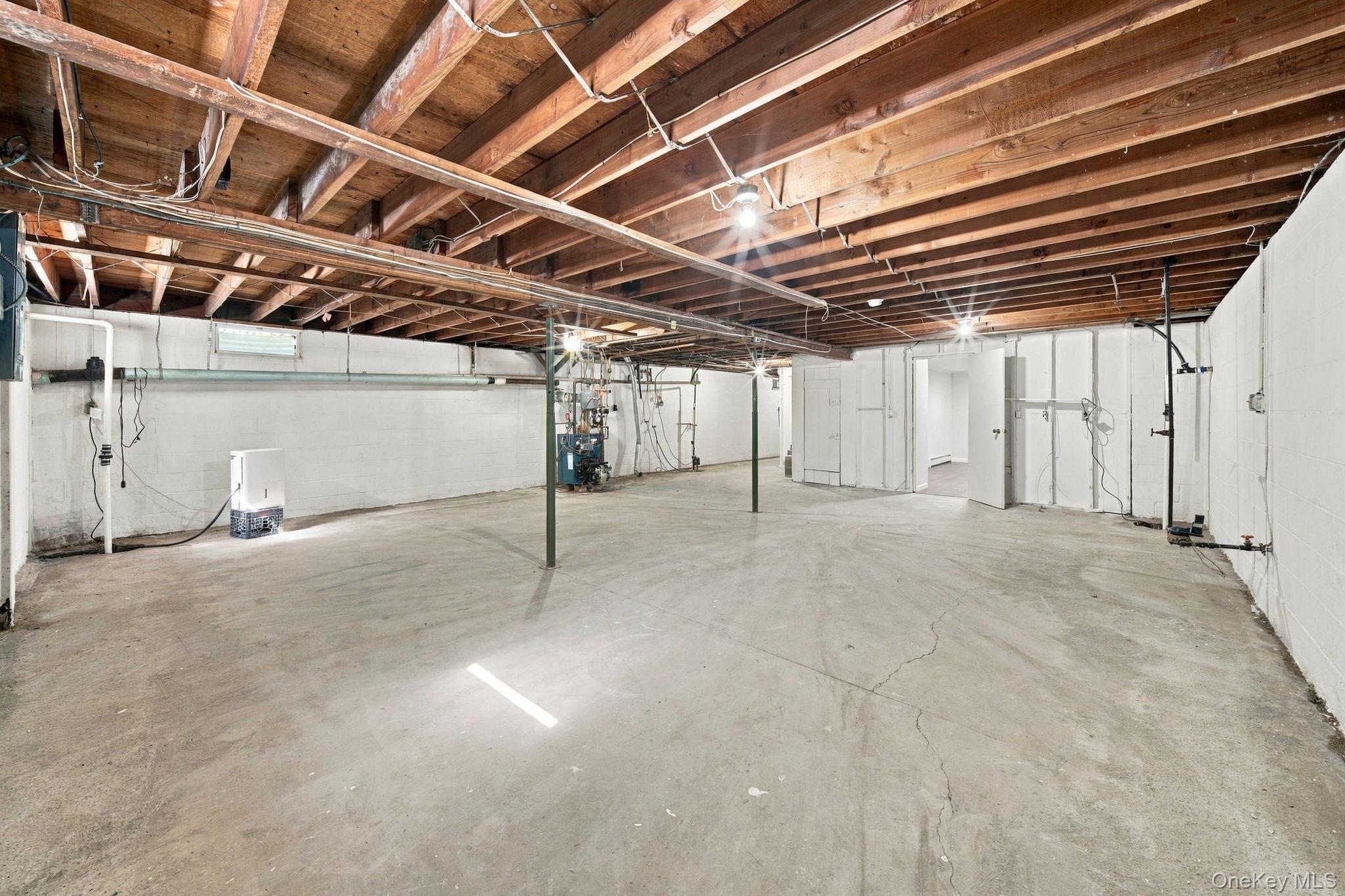 173 Ulster Avenue – For Sale photo 33