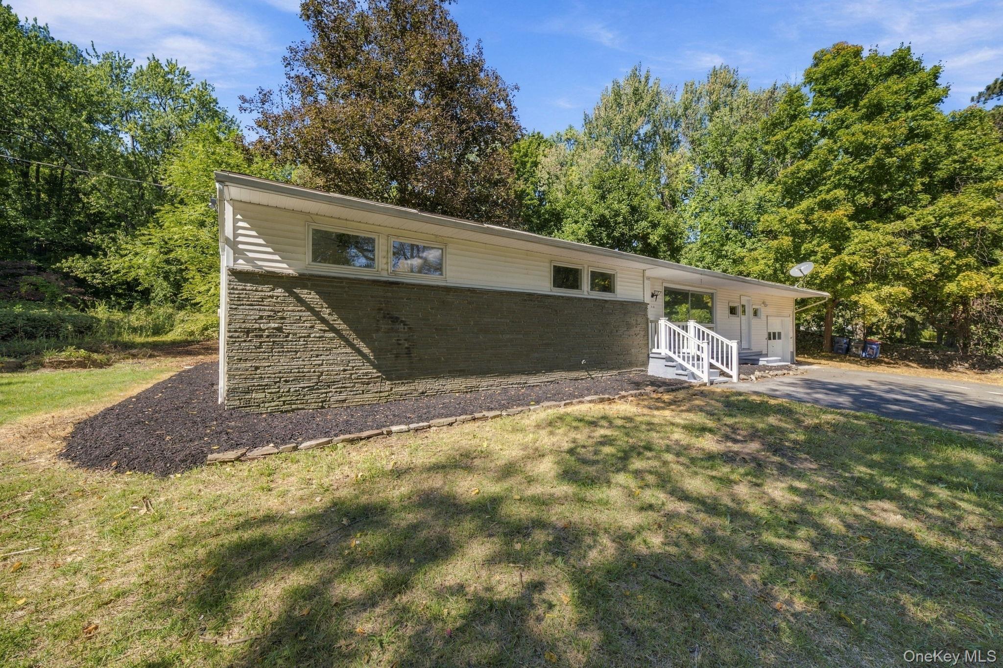 173 Ulster Avenue – For Sale photo 3
