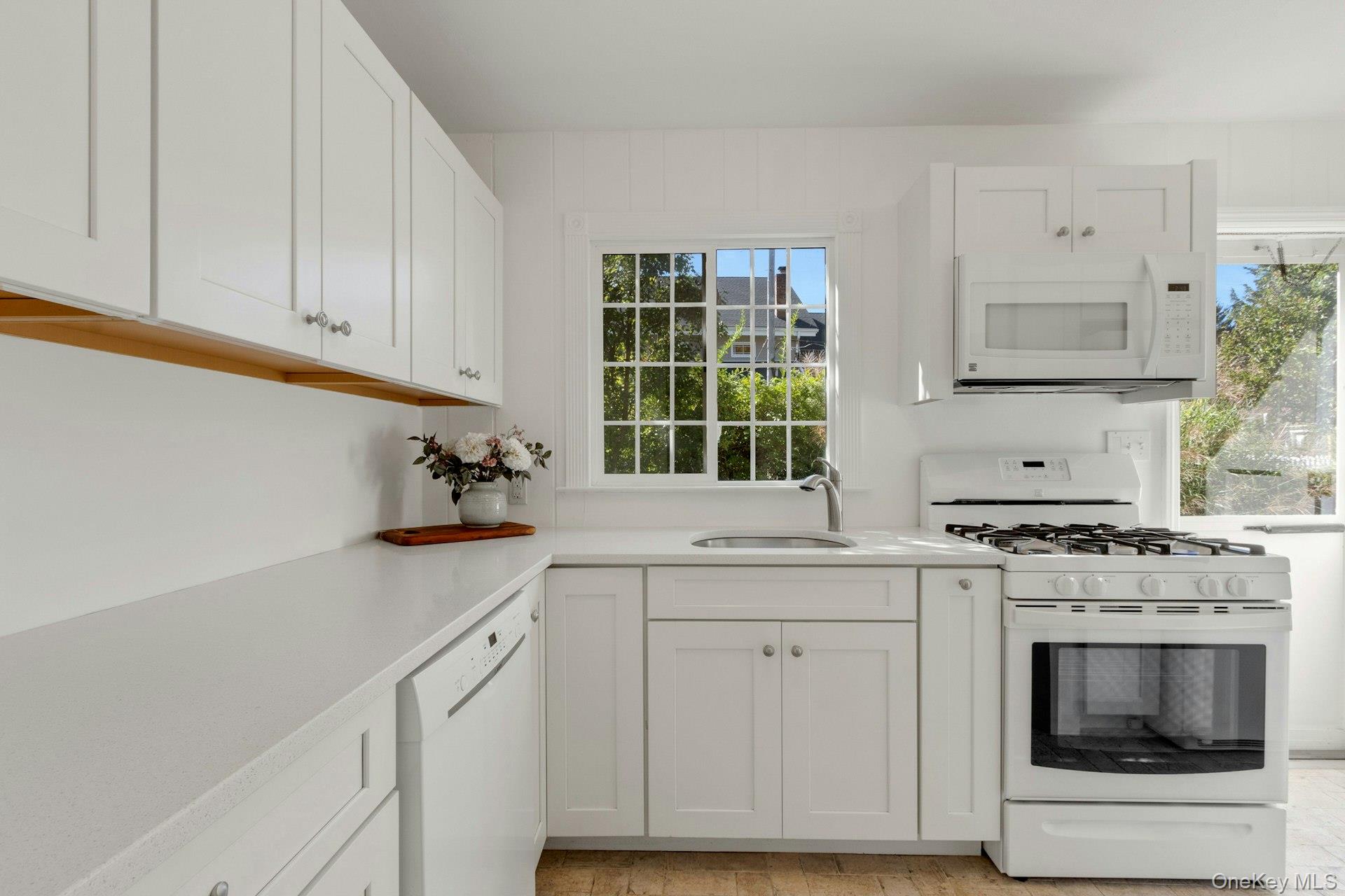 160 N Broadway – For Sale photo 7