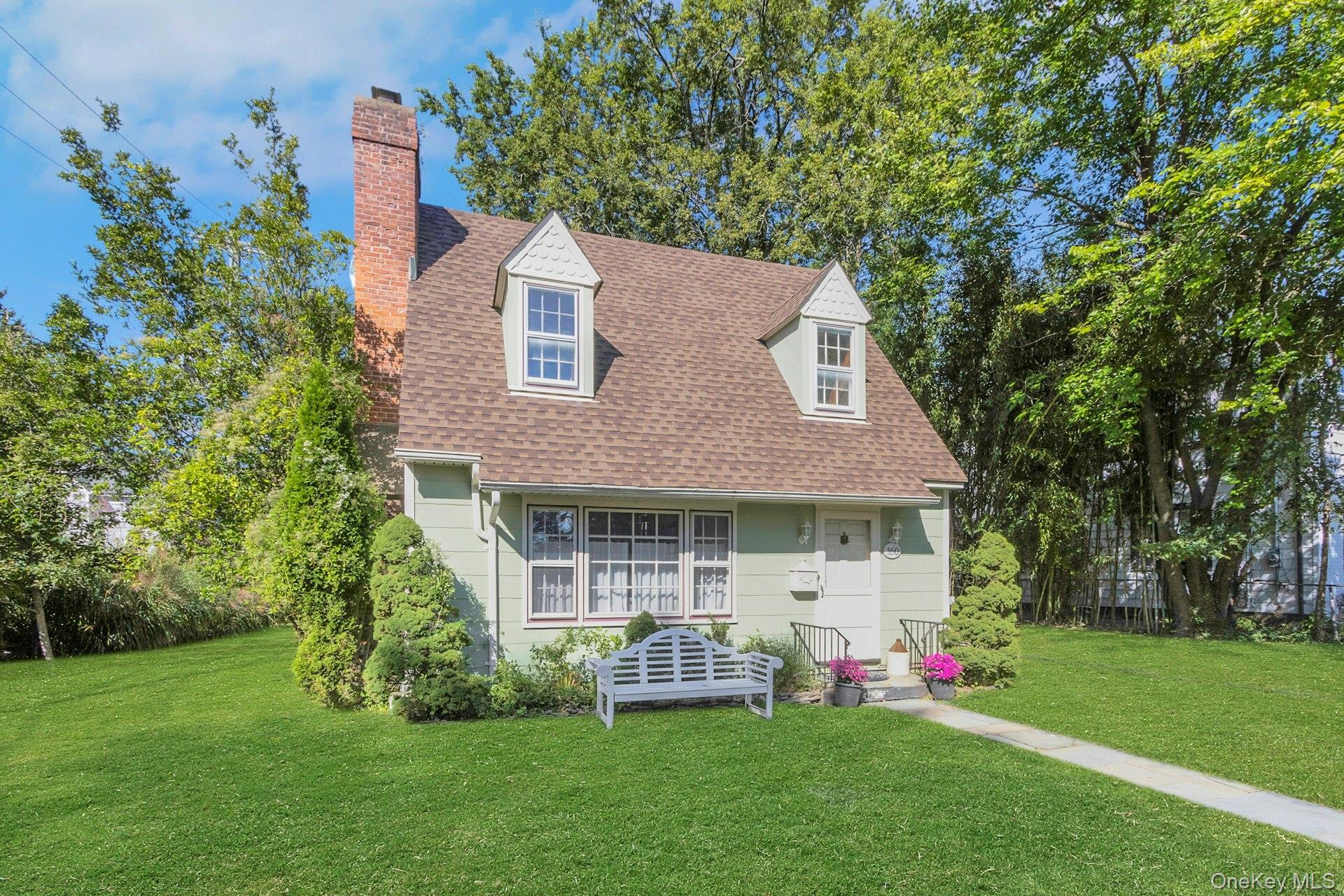 160 N Broadway – For Sale photo 30