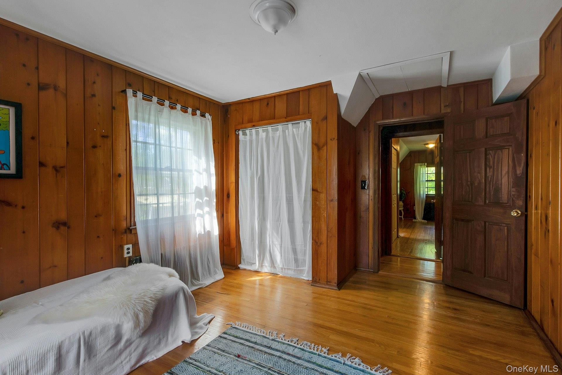 160 N Broadway – For Sale photo 22