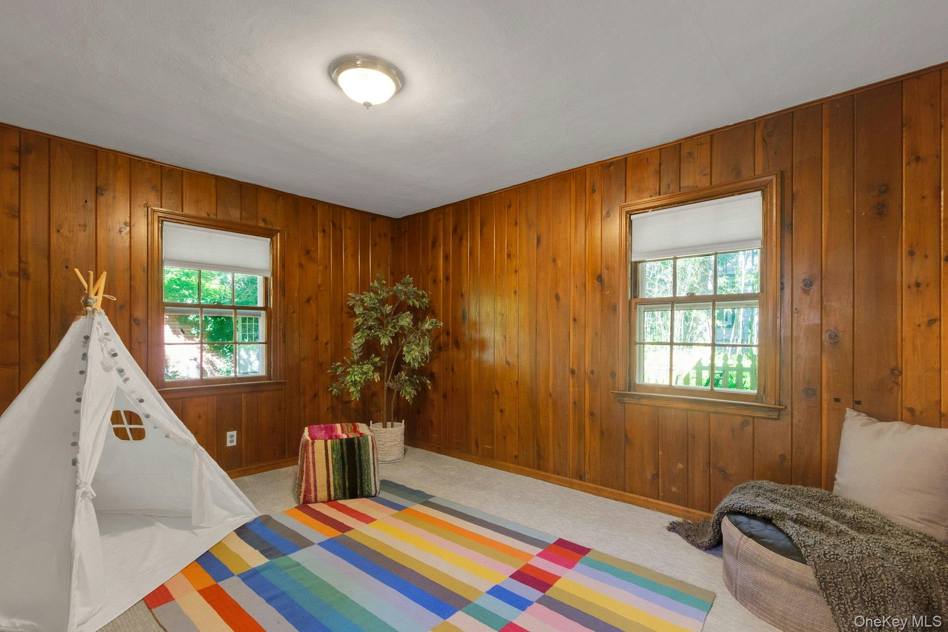 160 N Broadway – For Sale photo 11
