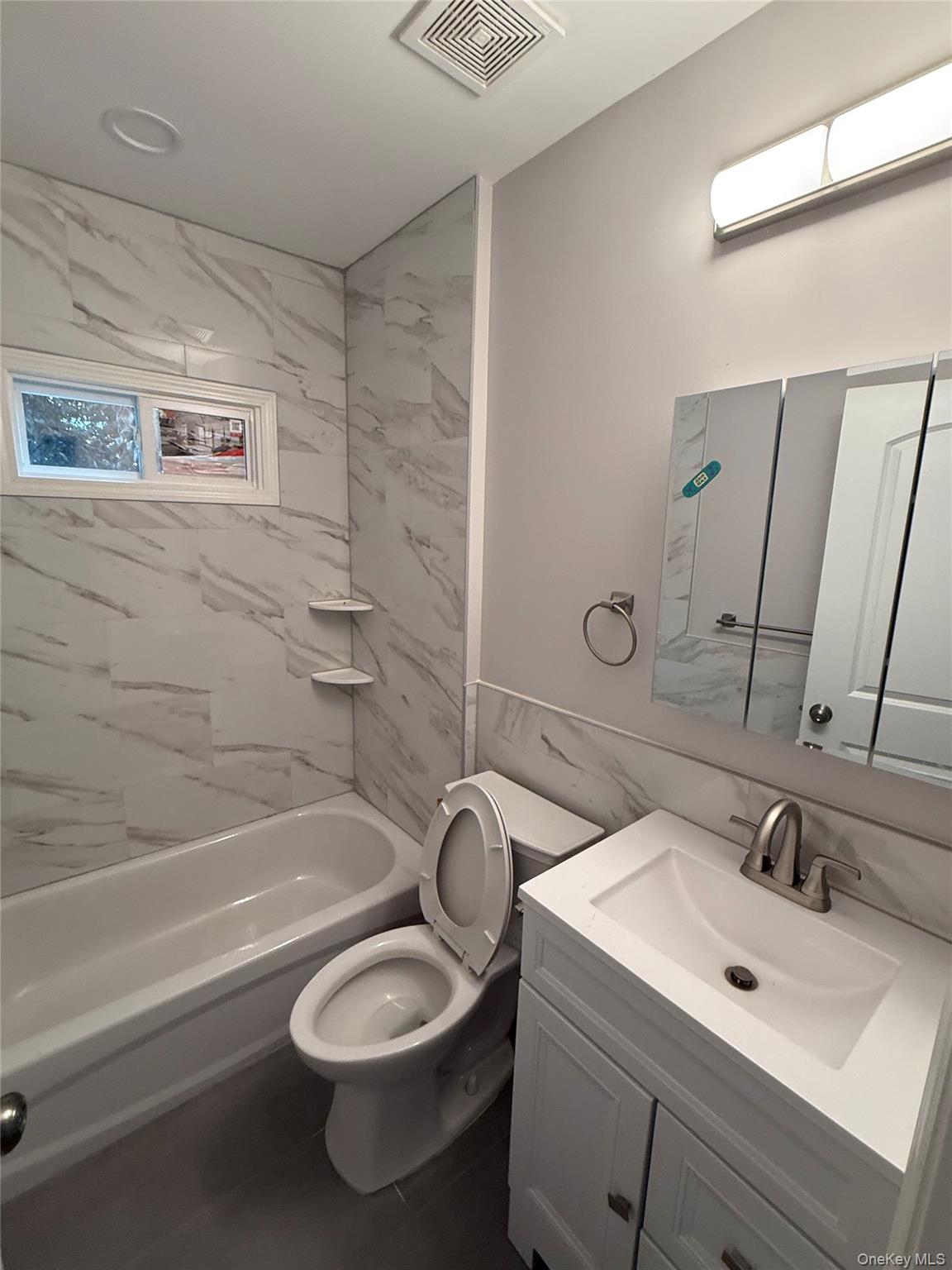 18 Grand Street – For Sale photo 2