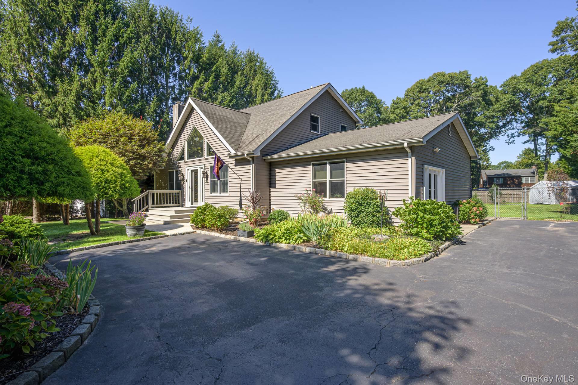 4 Rainbow Lane – For Sale