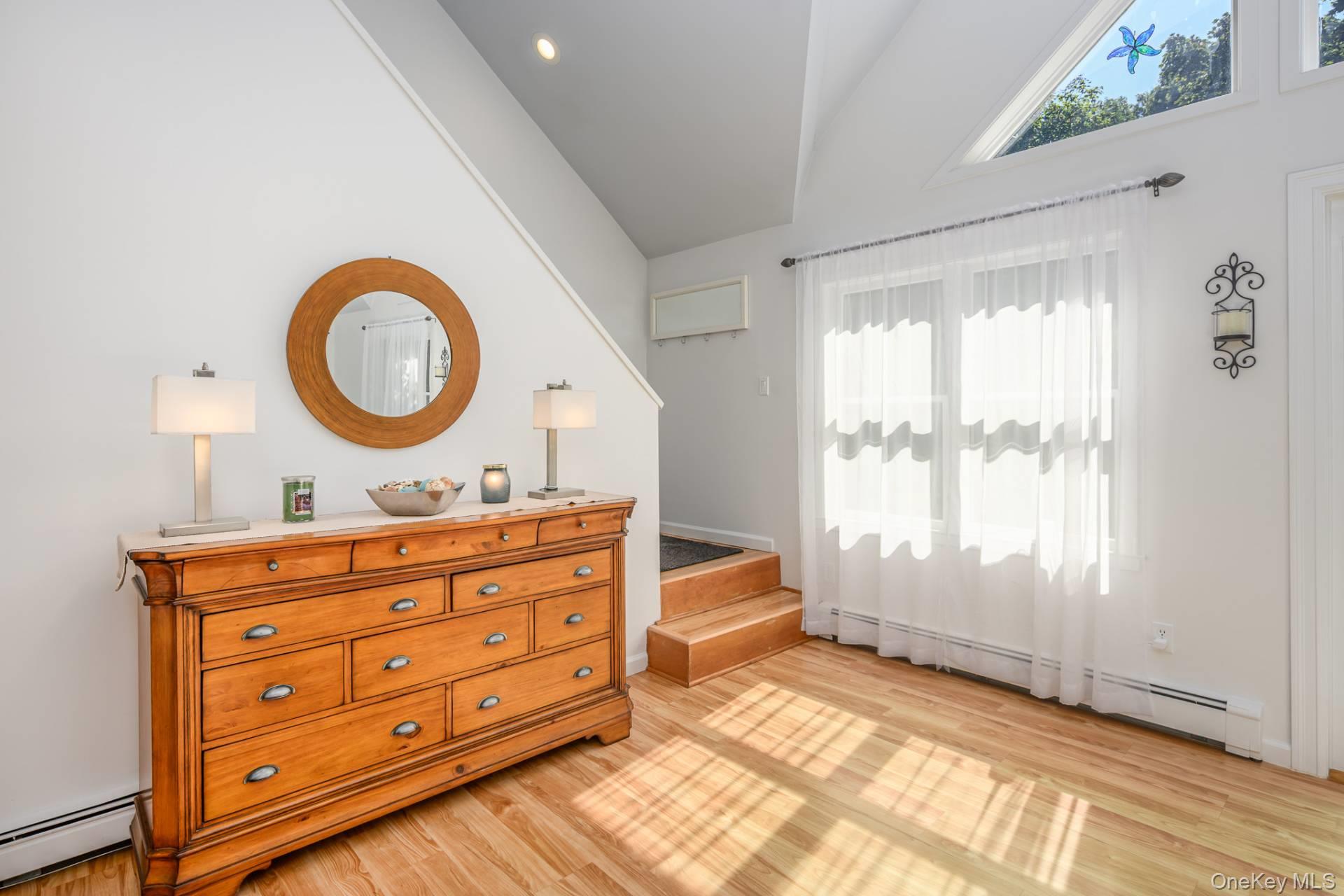 4 Rainbow Lane – For Sale photo 14