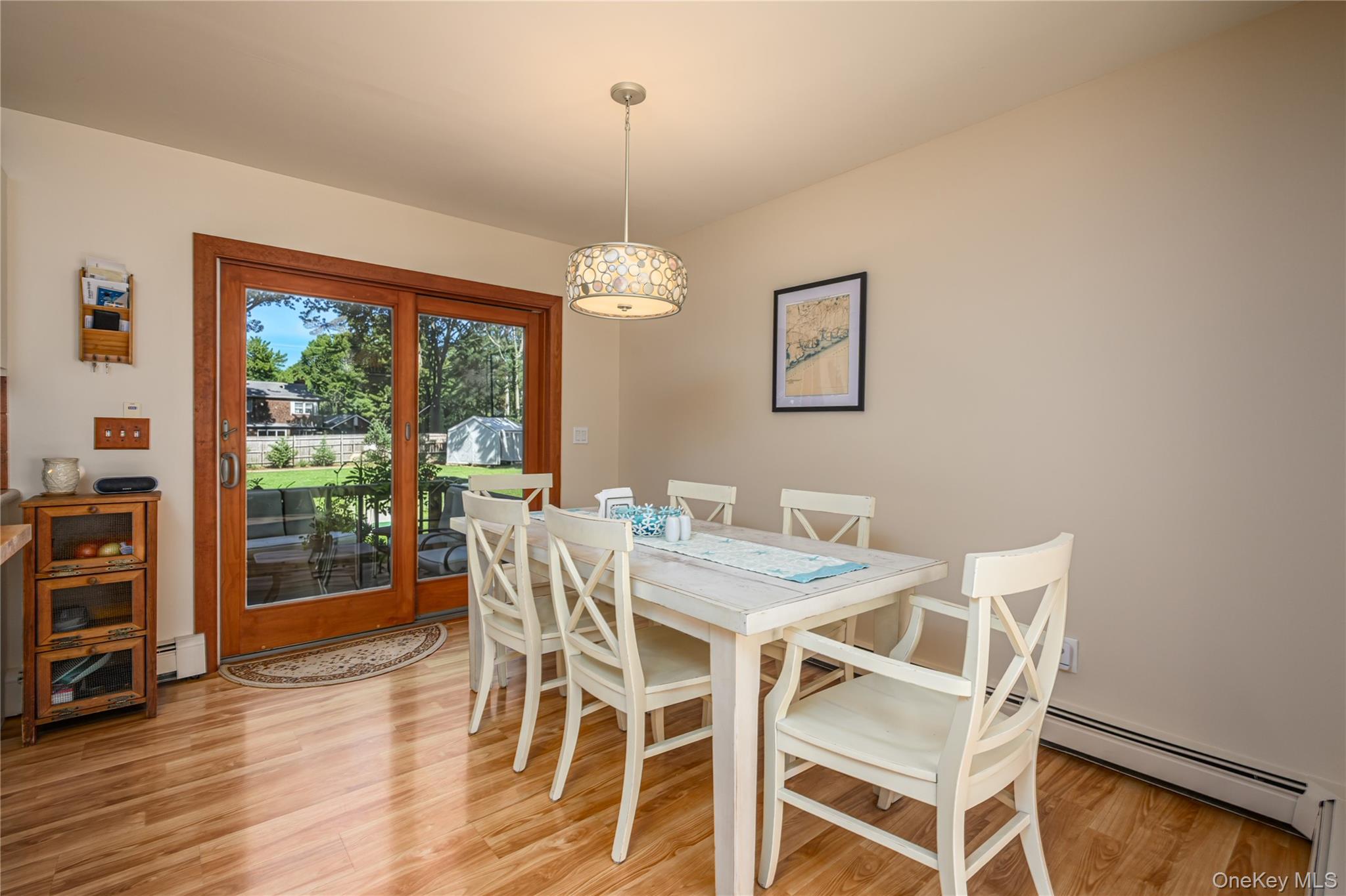 4 Rainbow Lane – For Sale photo 2