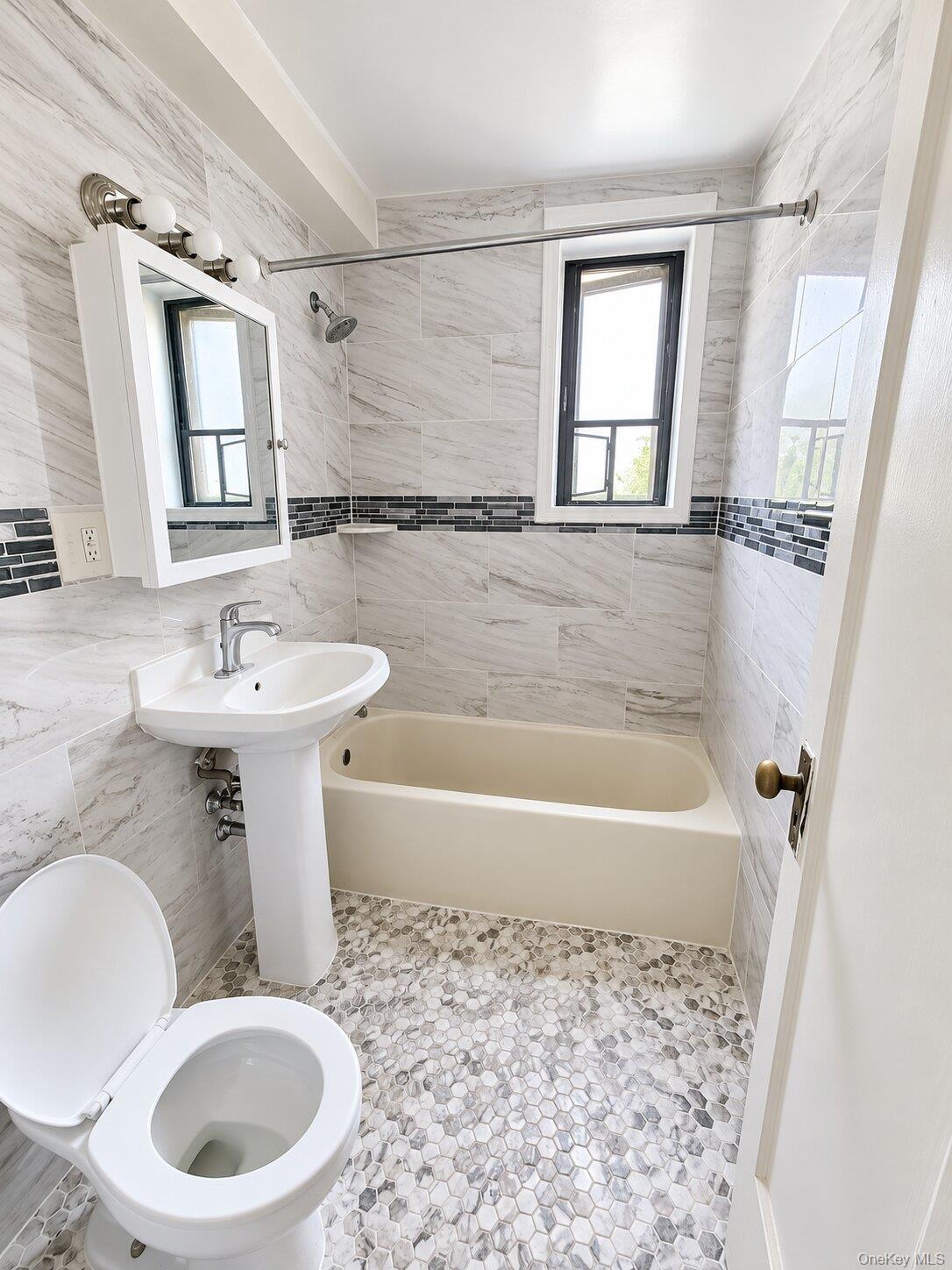 1920 Mcgraw Avenue, Unit MD photo 4