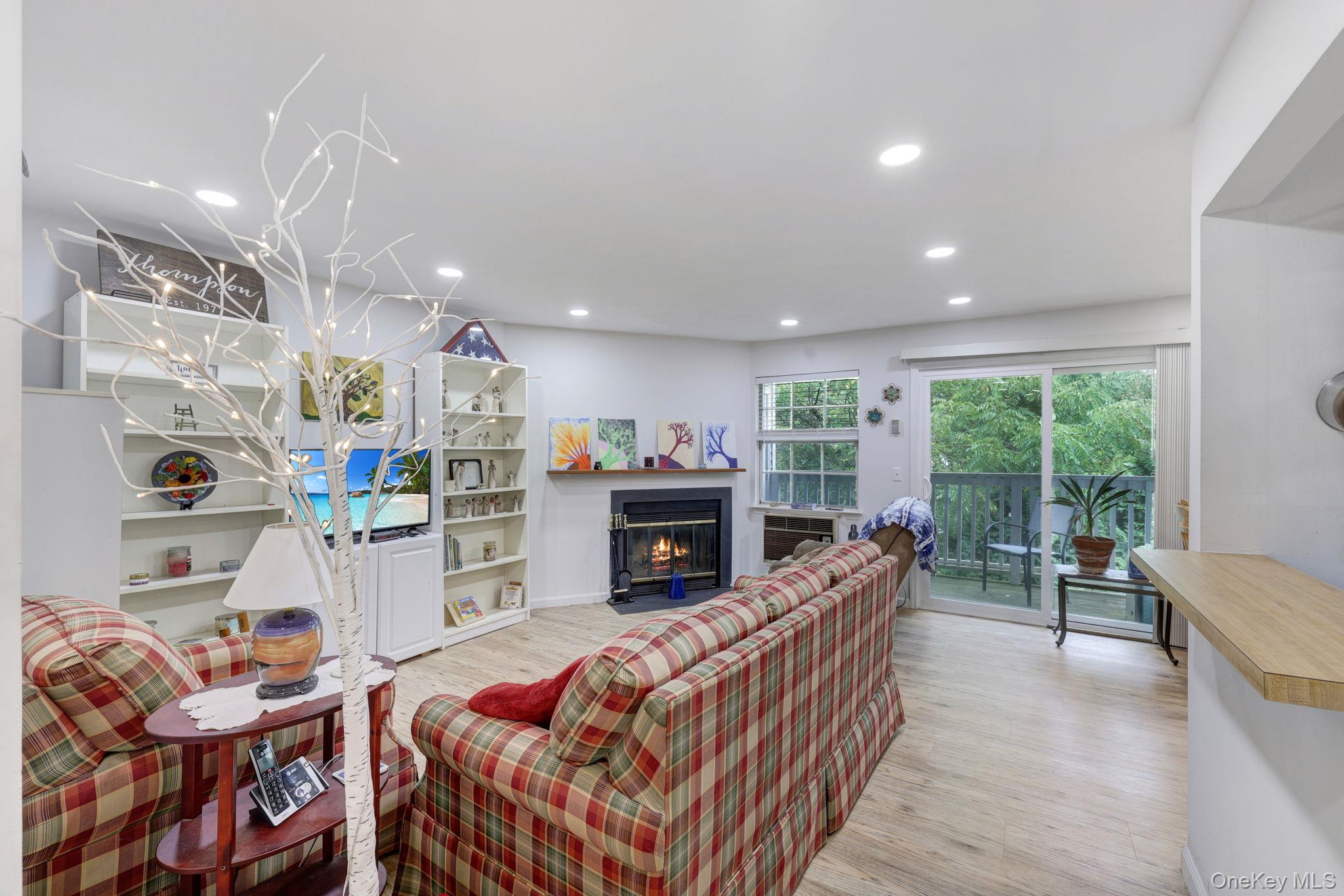 4 Lexington Hill, Unit 3 photo 4