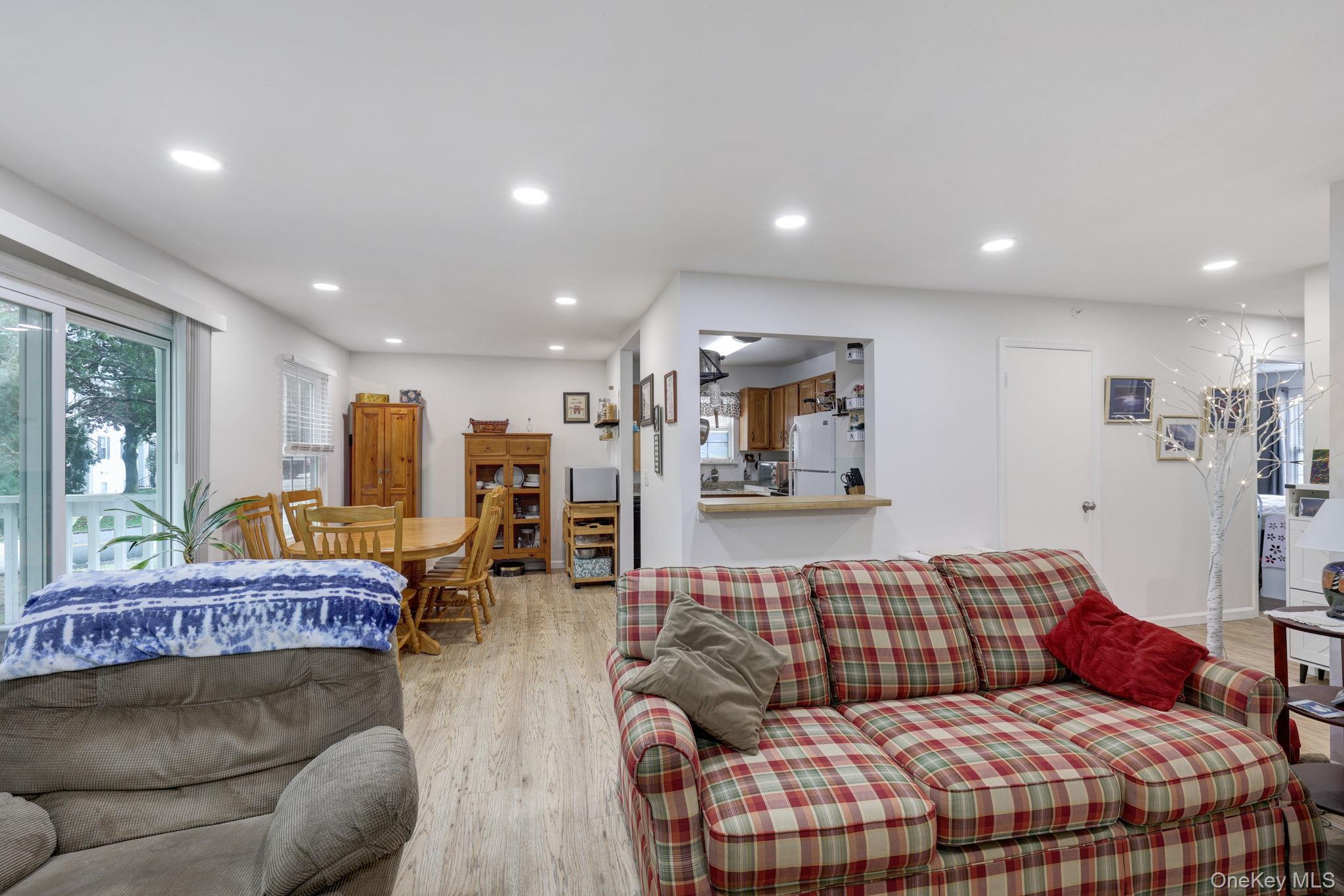 4 Lexington Hill, Unit 3 photo 5