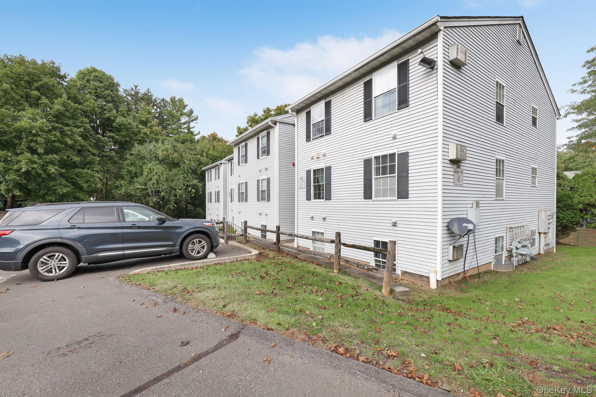 4 Lexington Hill, Unit 3