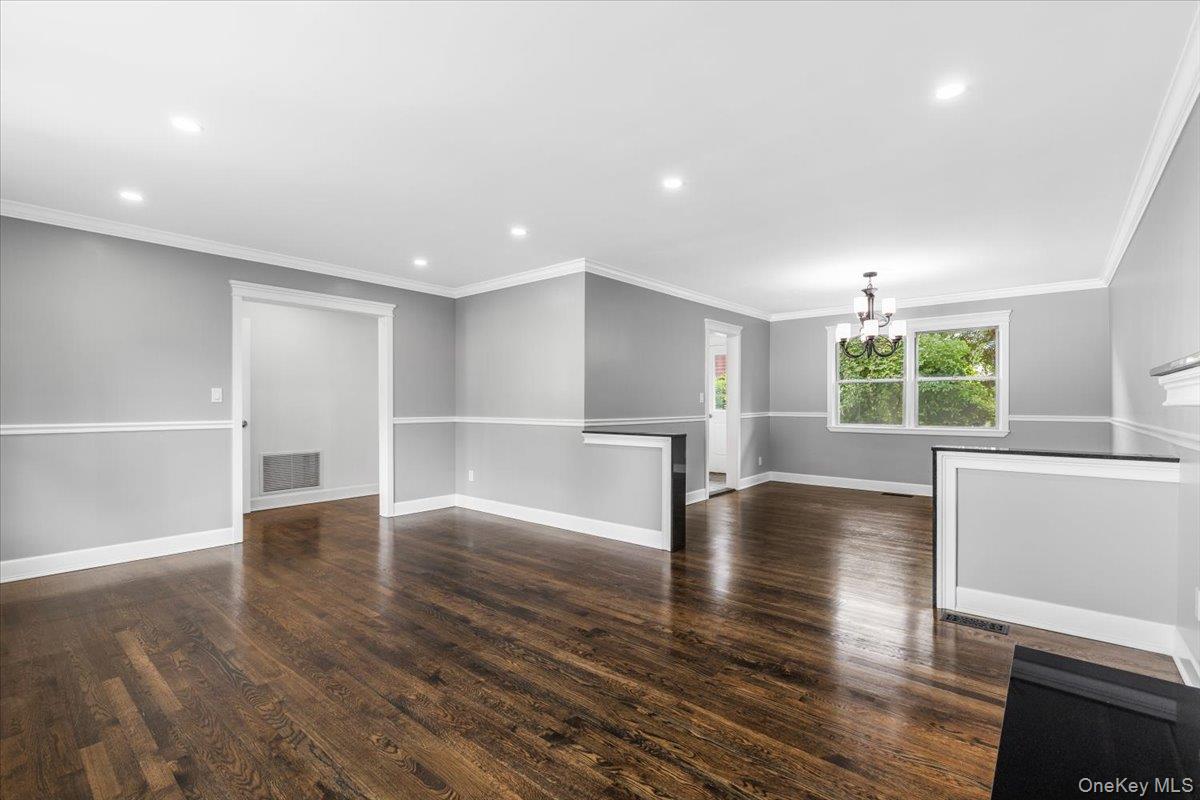 85 Franklin Avenue, Unit 1 photo 8