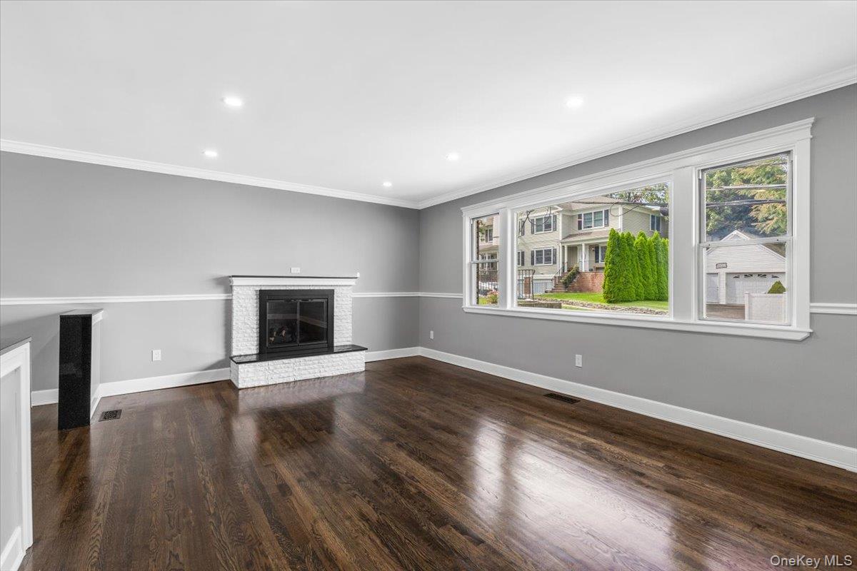 85 Franklin Avenue, Unit 1 photo 5
