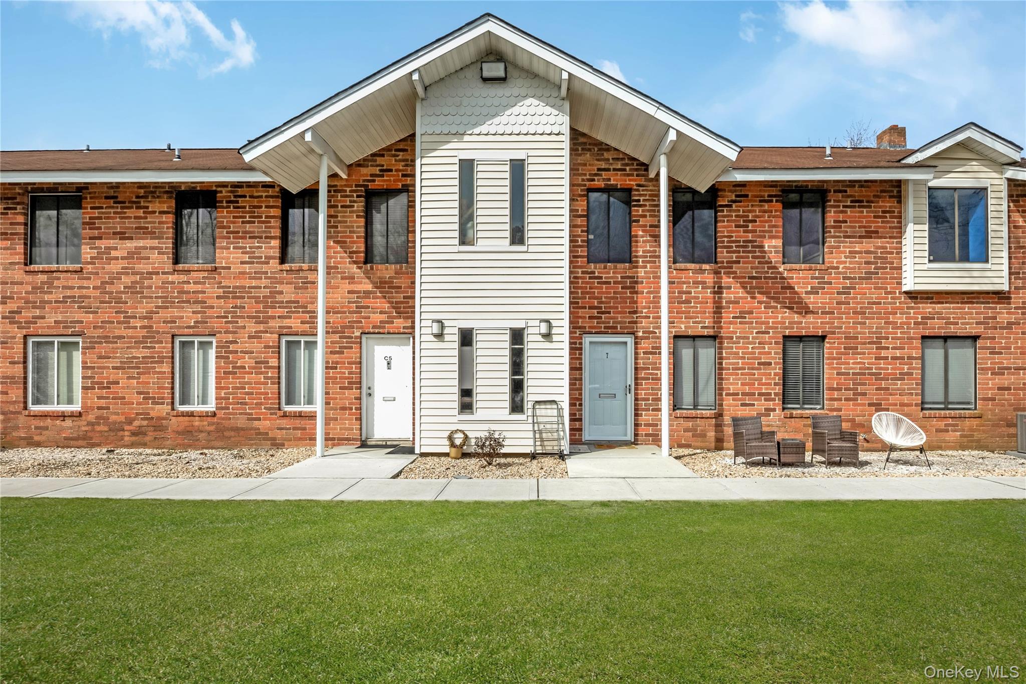 8 Cheyenne Court, Unit 8 photo 2