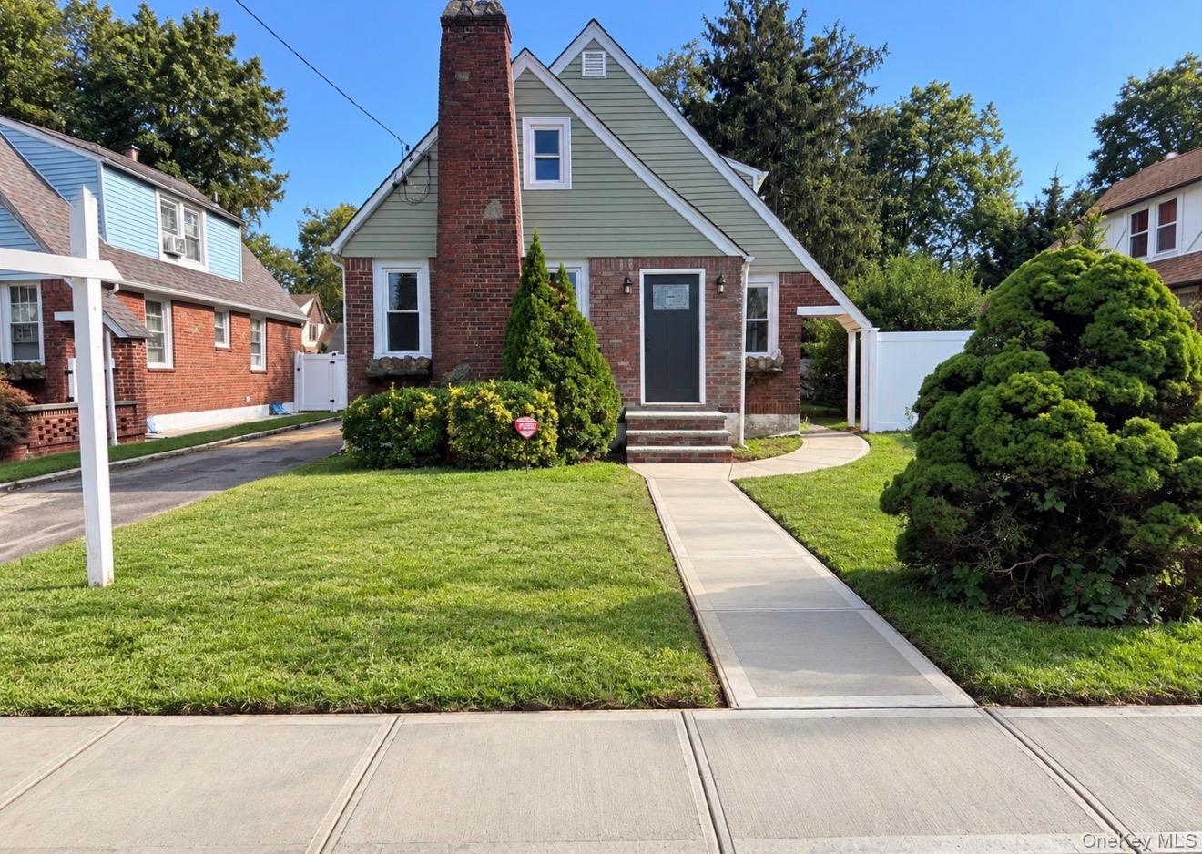 750 Wesley Street – For Sale