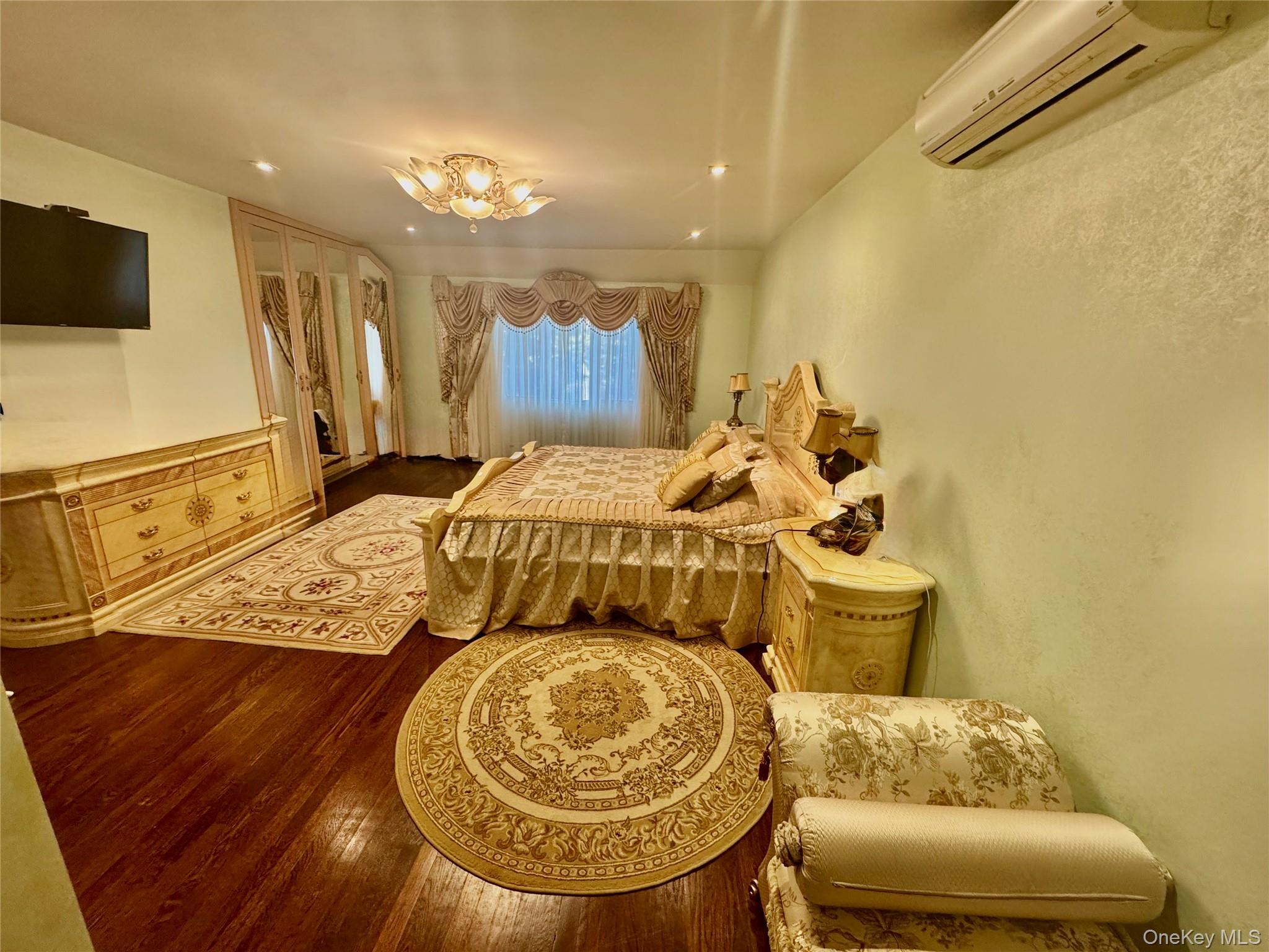 139-04 Coolidge Avenue – For Sale