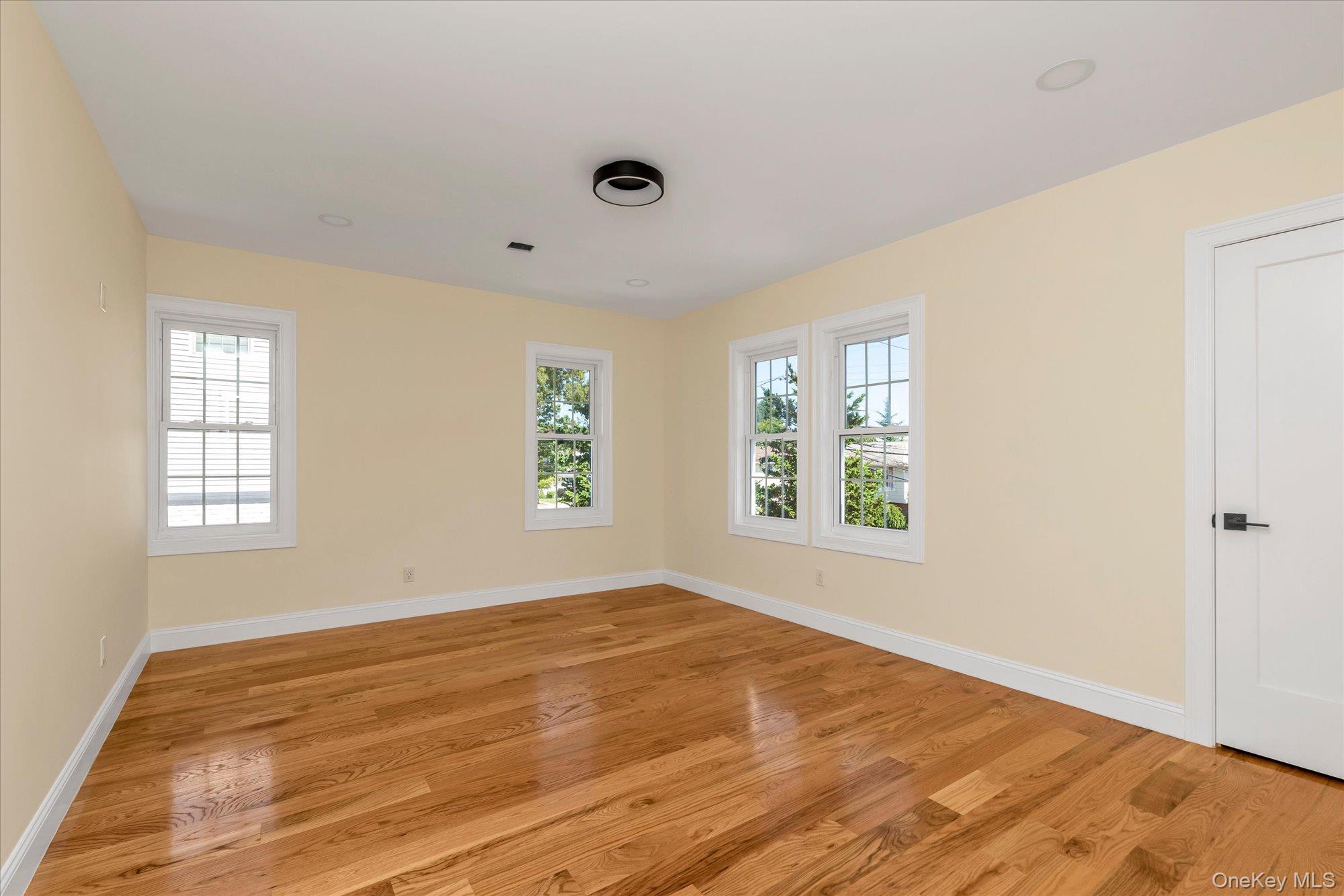 27 2nd Street – For Sale photo 16