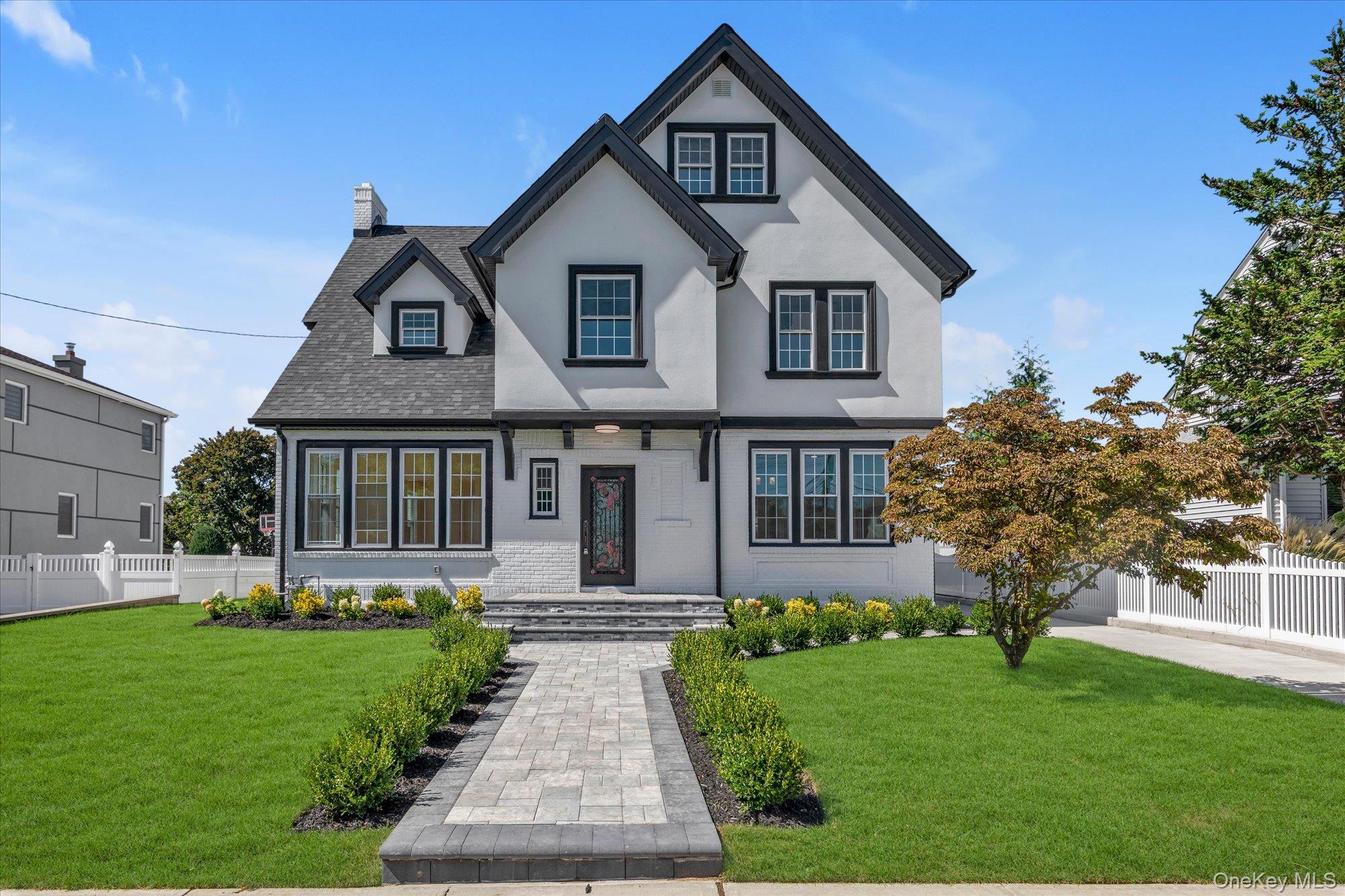 27 2nd Street – For Sale