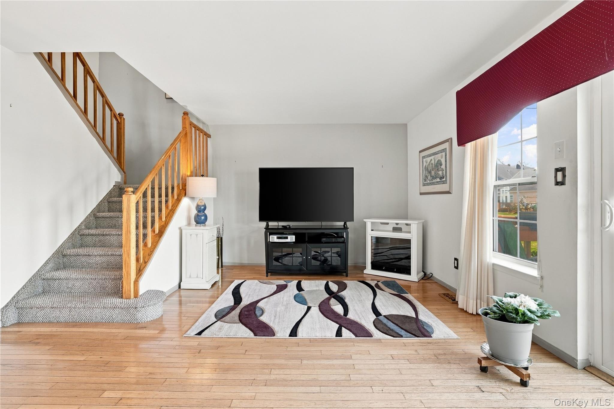 77 Sunburst Terrace – For Sale photo 13