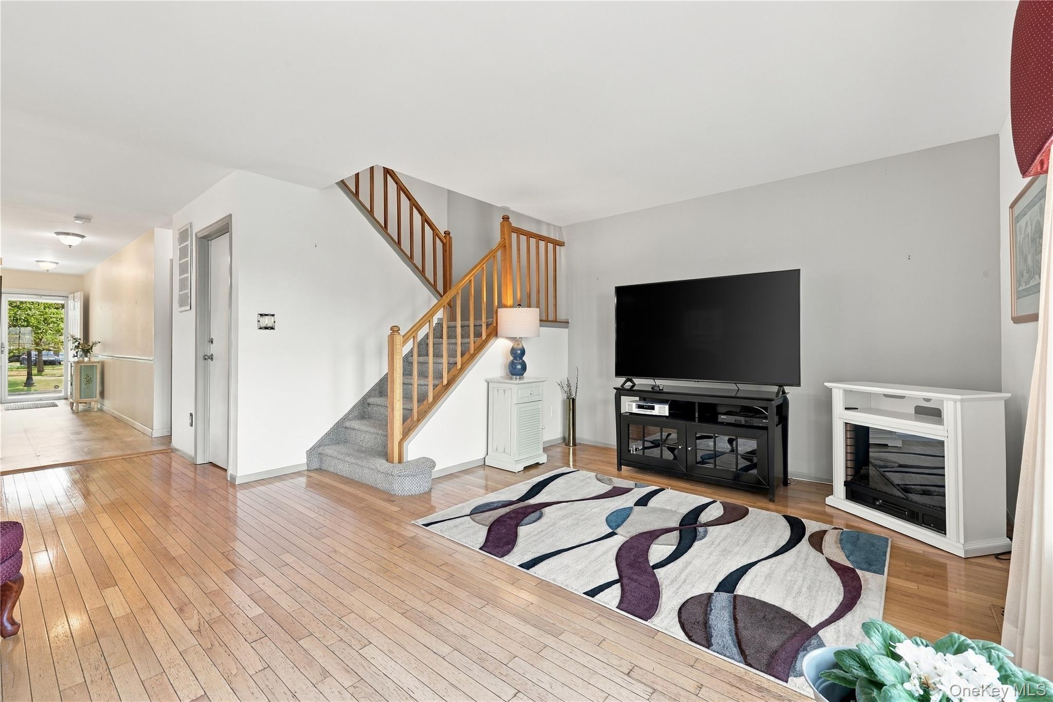 77 Sunburst Terrace – For Sale photo 14