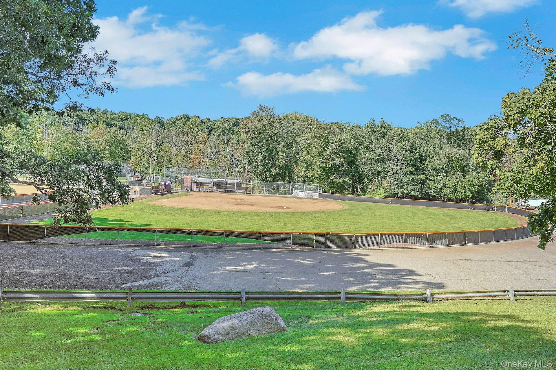 16 Annette Lane – For Sale photo 41