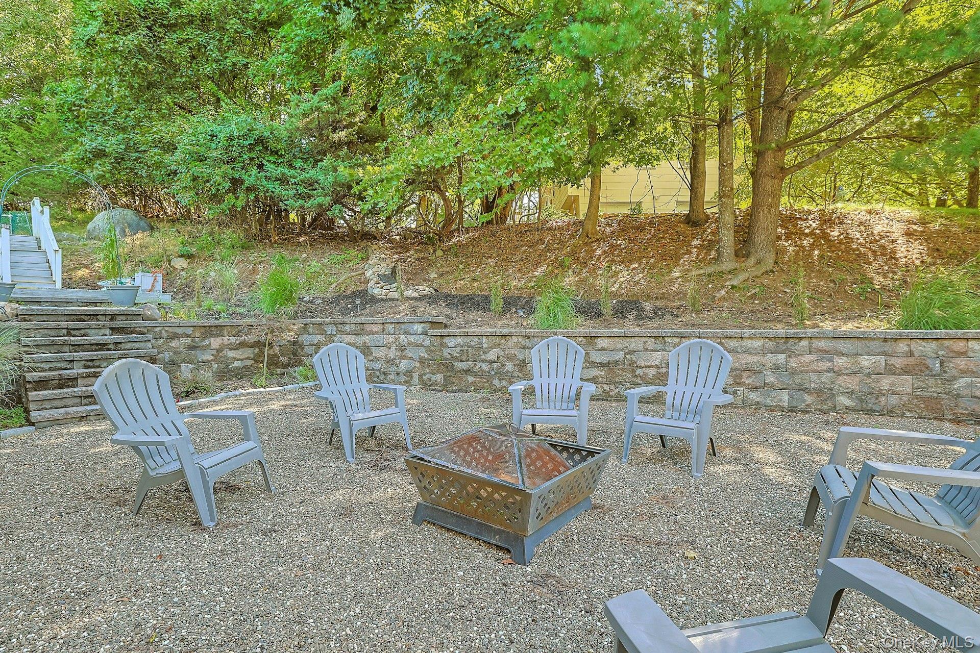 16 Annette Lane – For Sale photo 38