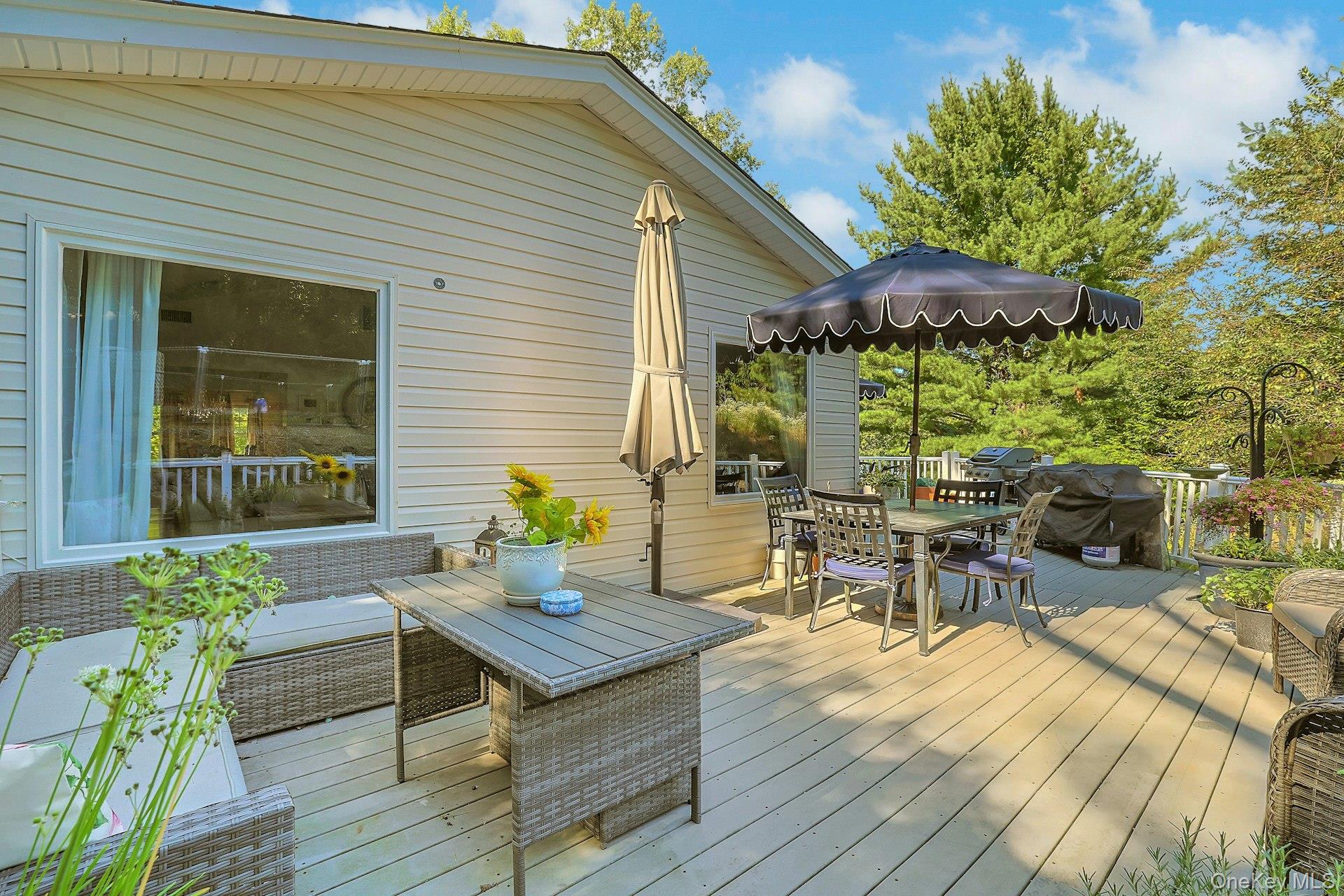 16 Annette Lane – For Sale photo 33
