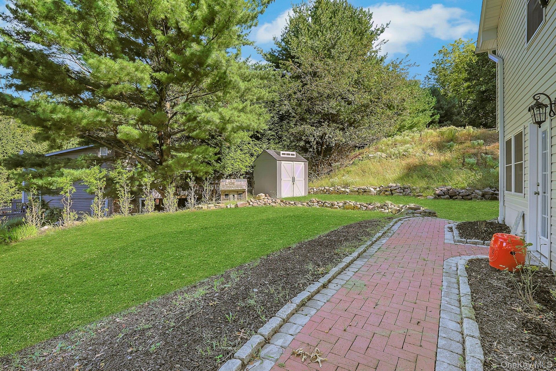 16 Annette Lane – For Sale photo 29