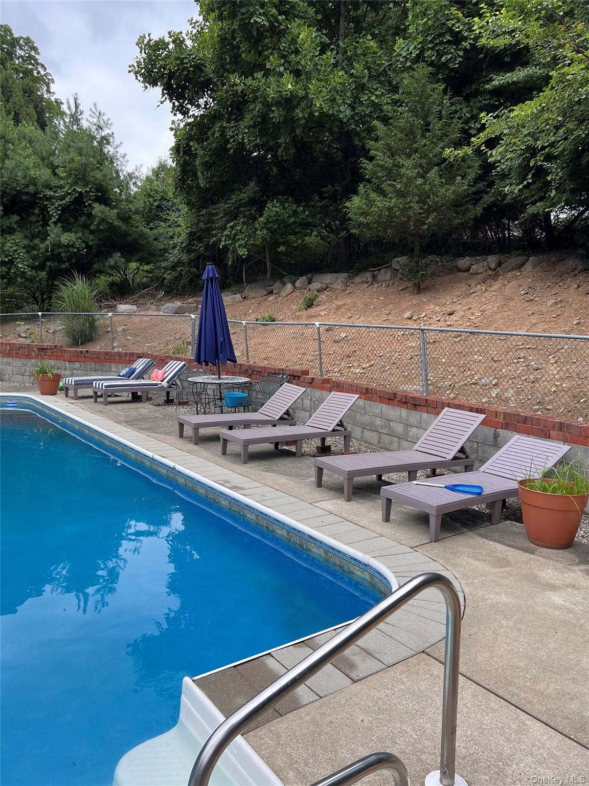 16 Annette Lane – For Sale photo 36