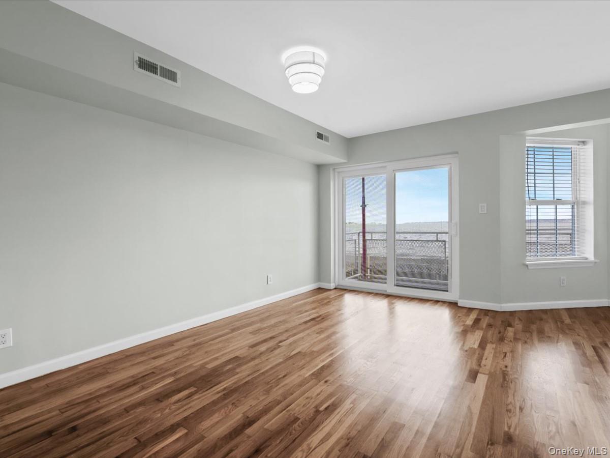 1 Patricia Lane, Unit 305 photo 6