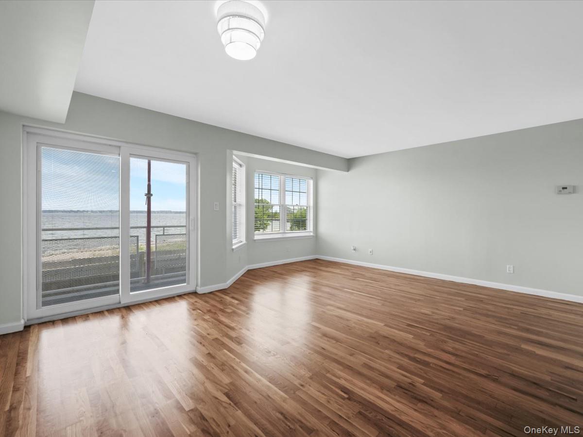 1 Patricia Lane, Unit 305 photo 8