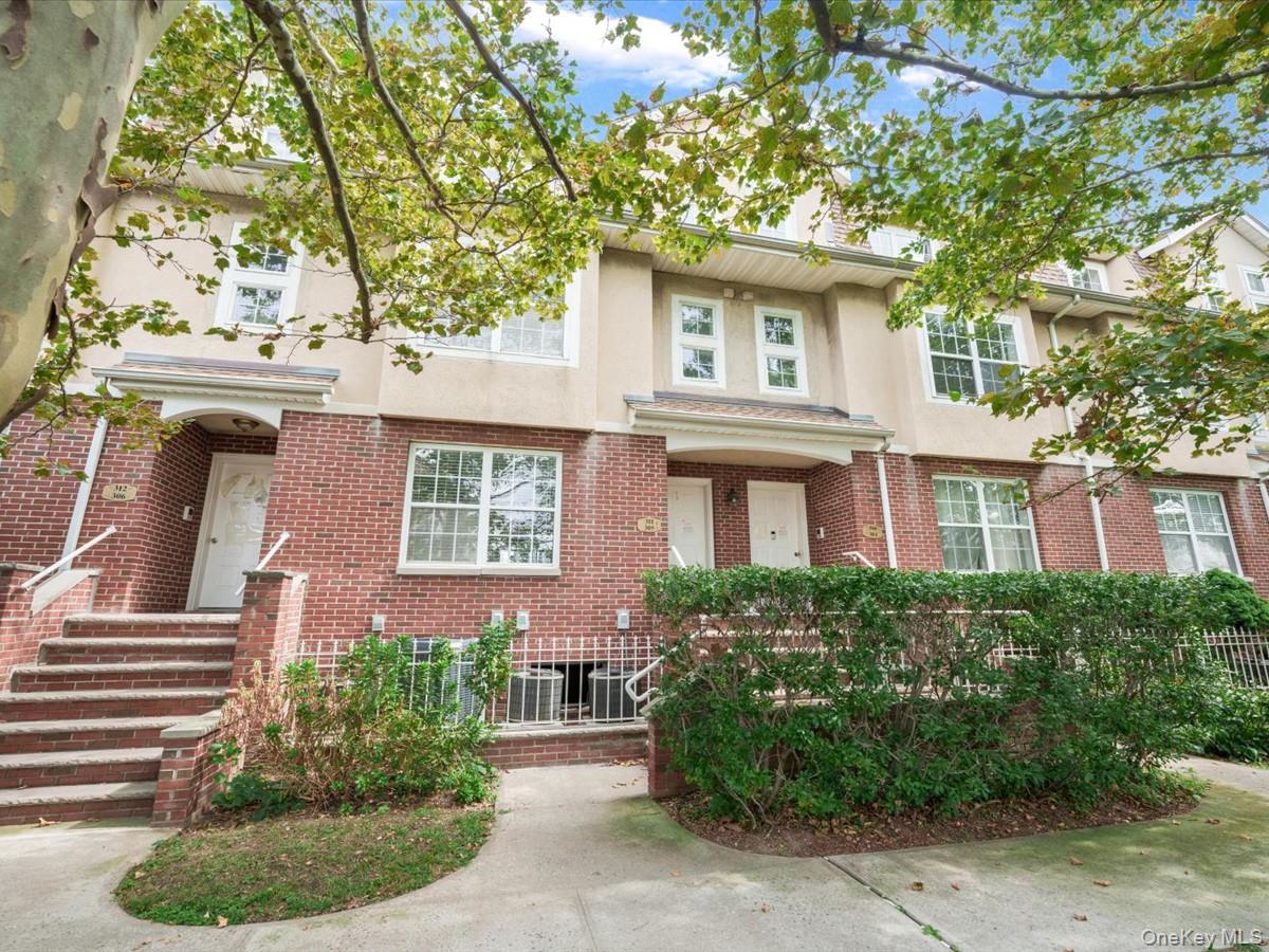 1 Patricia Lane, Unit 305