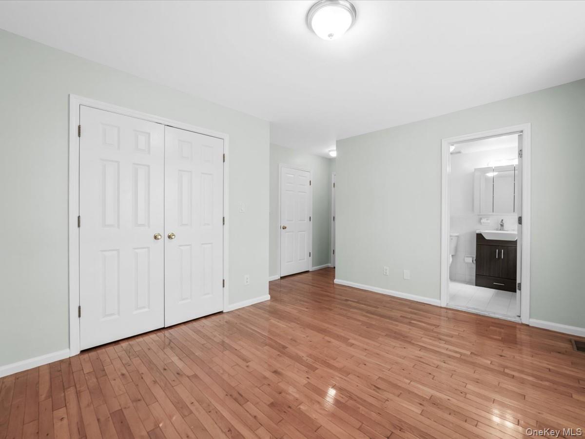 1 Patricia Lane, Unit 305 photo 16