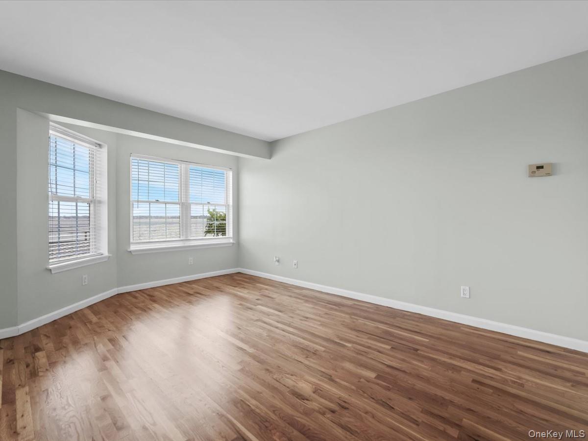 1 Patricia Lane, Unit 305 photo 3